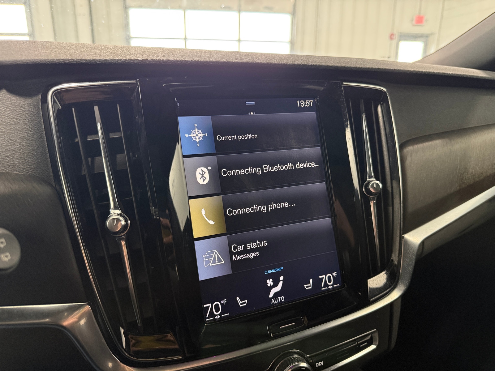 Thumbnail: 2018 Volvo V90 - 3