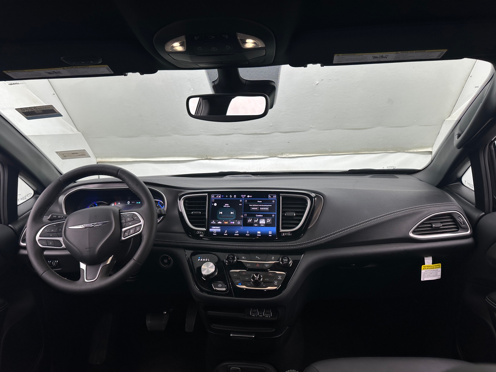 Thumbnail: 2025 Chrysler Pacifica - 2