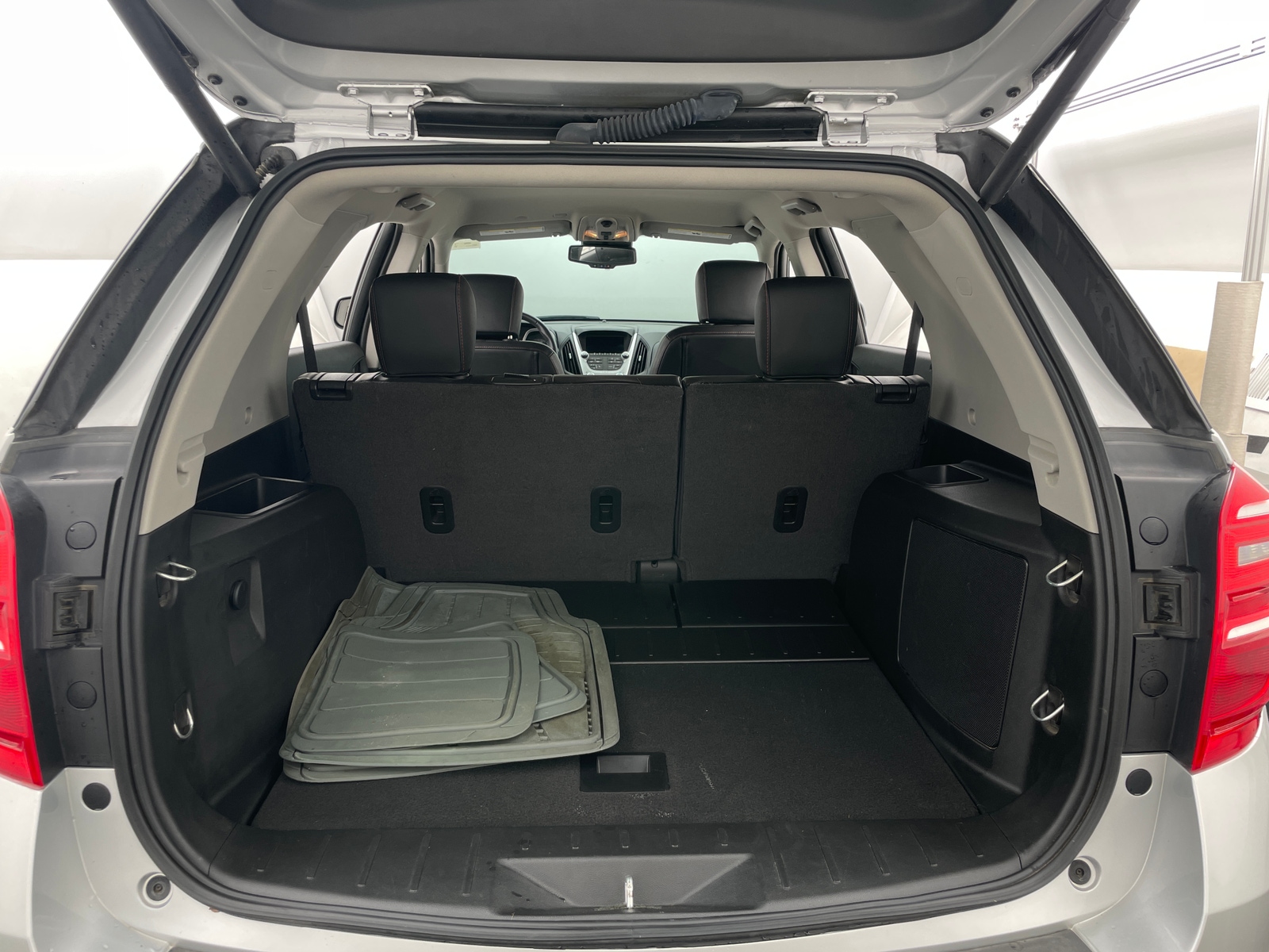 Thumbnail: 2017 Chevrolet Equinox - 6