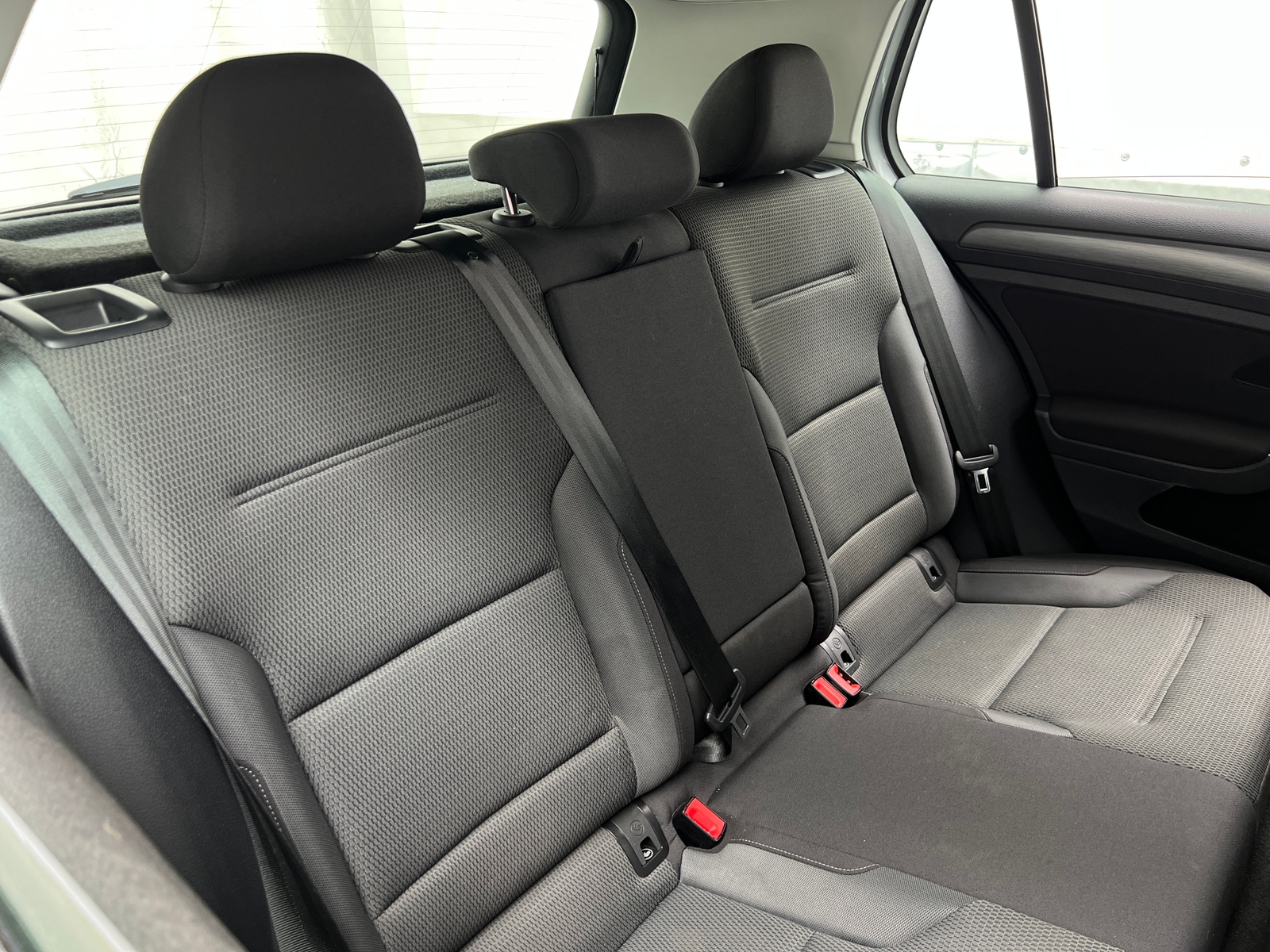 Thumbnail: 2019 Volkswagen e-Golf - 6