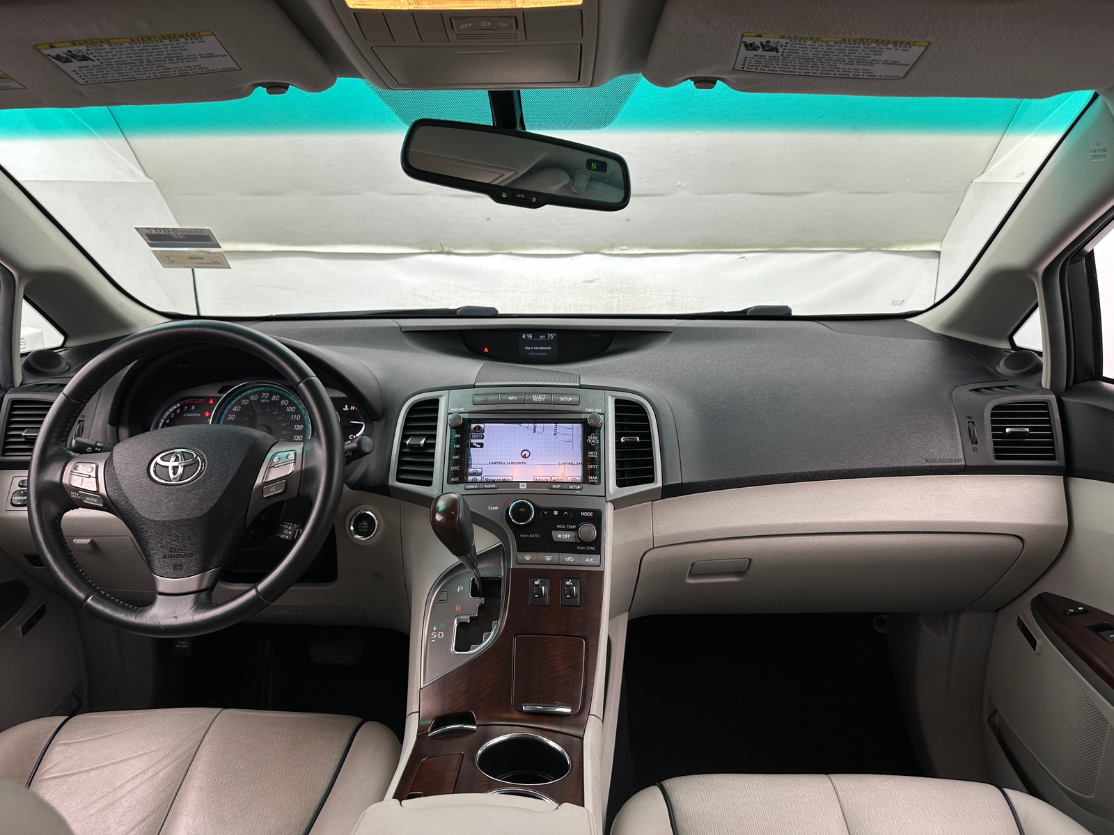 Thumbnail: 2010 Toyota Venza - 3