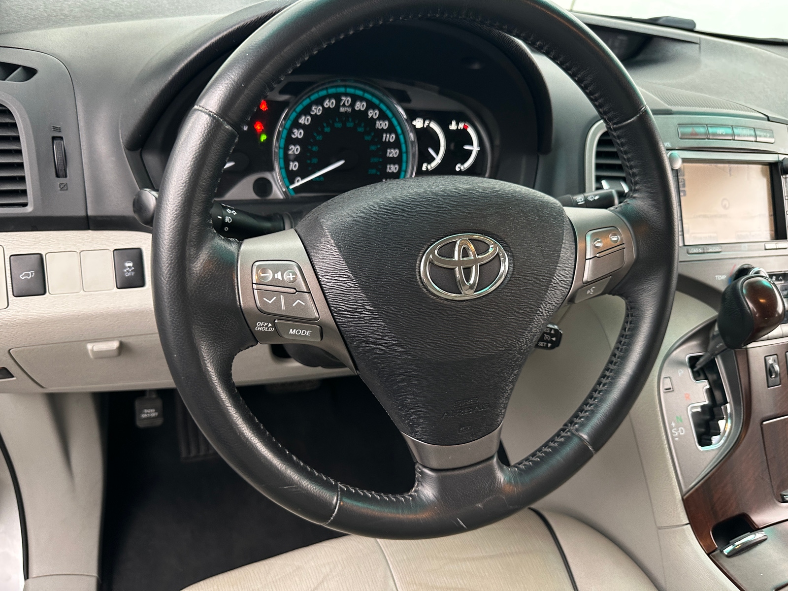 Thumbnail: 2010 Toyota Venza - 5