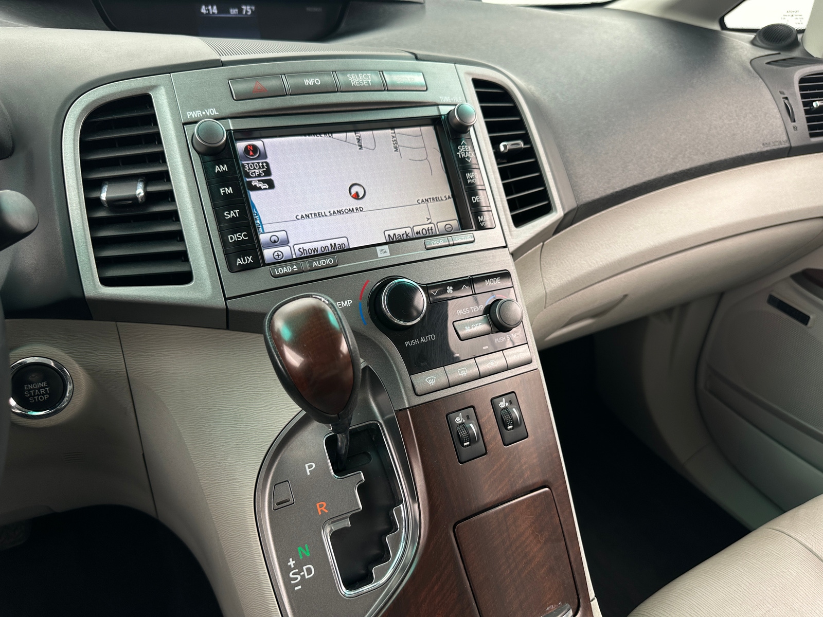 Thumbnail: 2010 Toyota Venza - 4