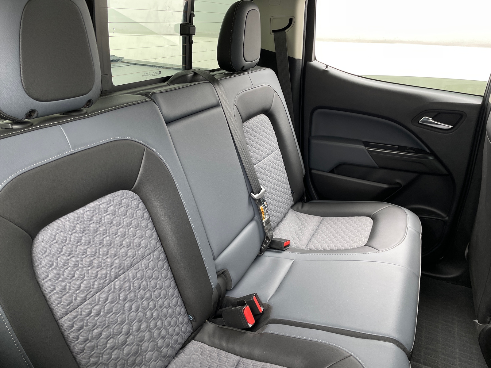 Thumbnail: 2022 Chevrolet Colorado - 6