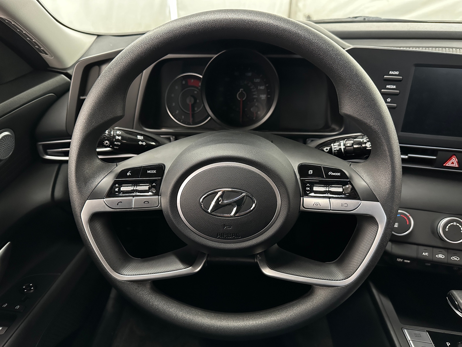 Thumbnail: 2023 Hyundai Elantra - 5