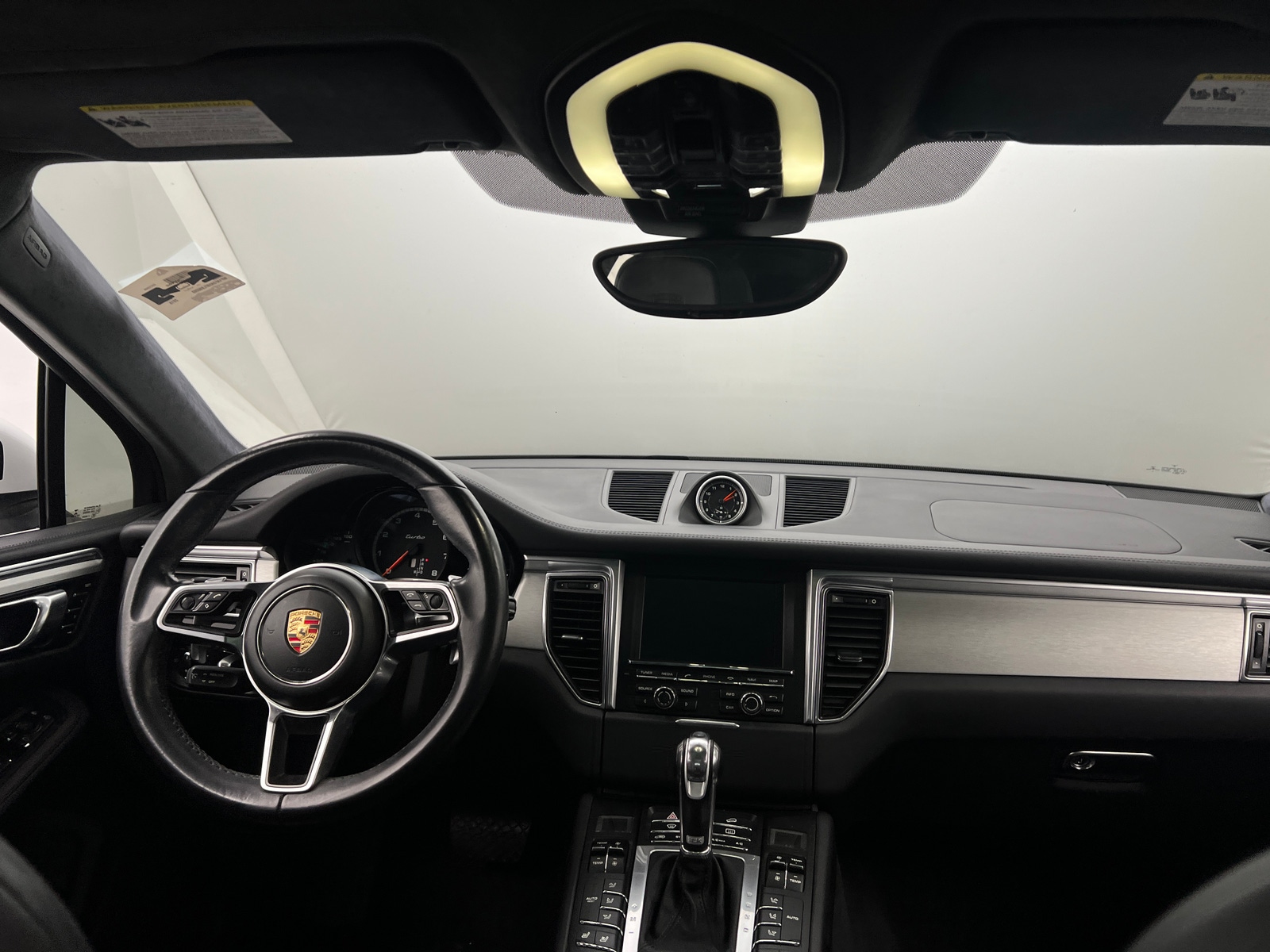 Thumbnail: 2015 Porsche Macan - 2