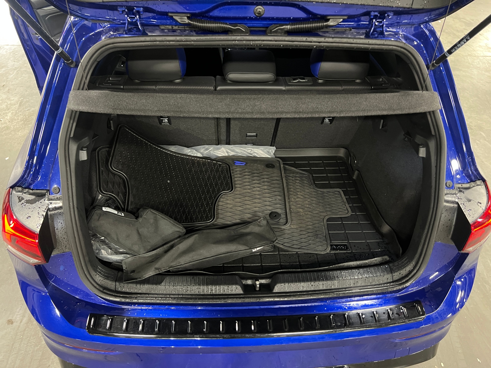 Thumbnail: 2024 Volkswagen Golf - 6