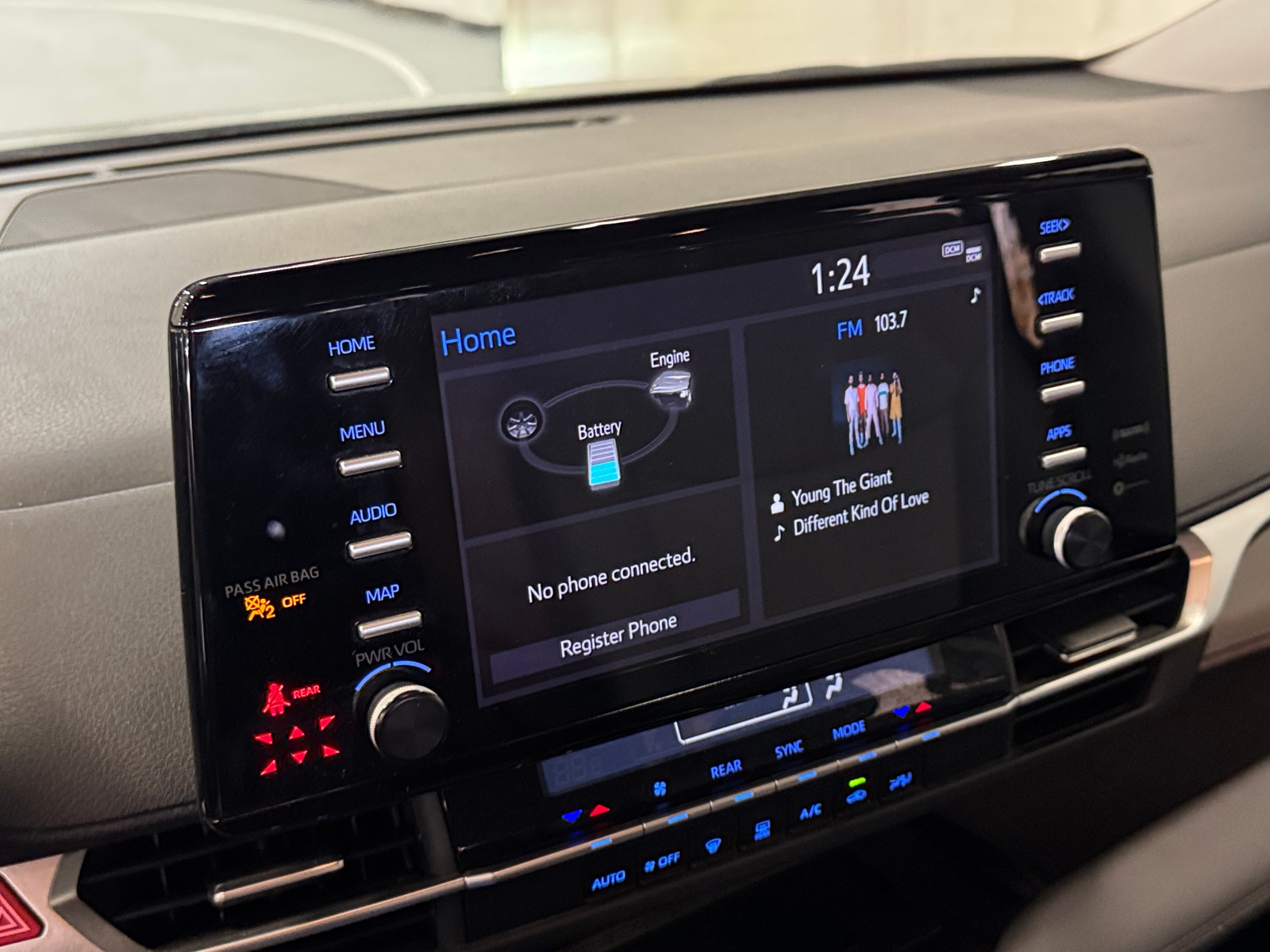 Thumbnail: 2023 Toyota Sienna - 4