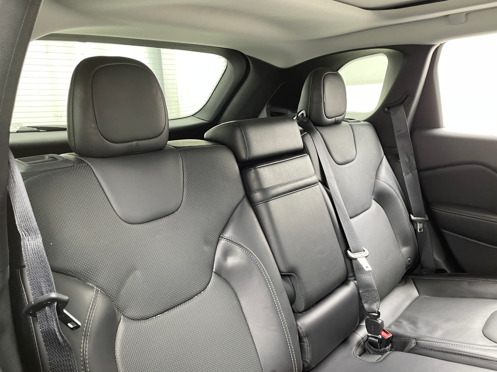 Thumbnail: 2019 Jeep Cherokee - 5