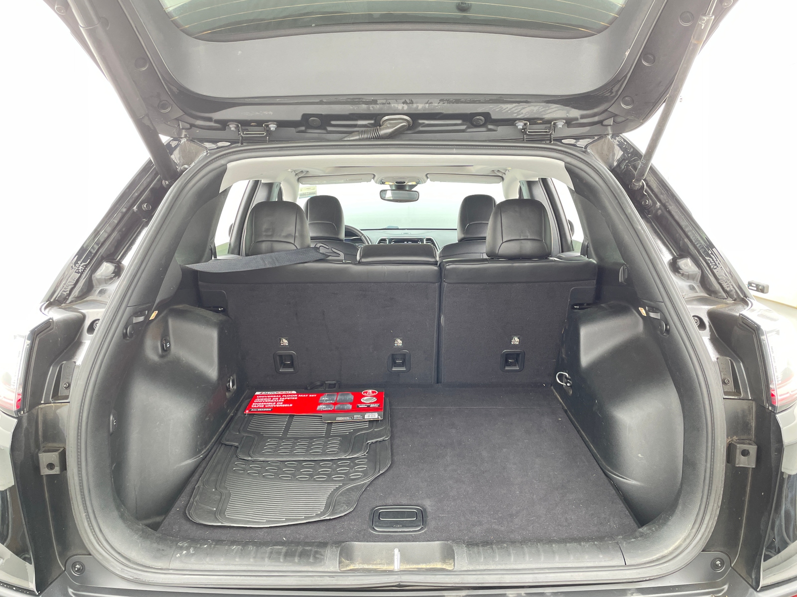 Thumbnail: 2019 Jeep Cherokee - 6