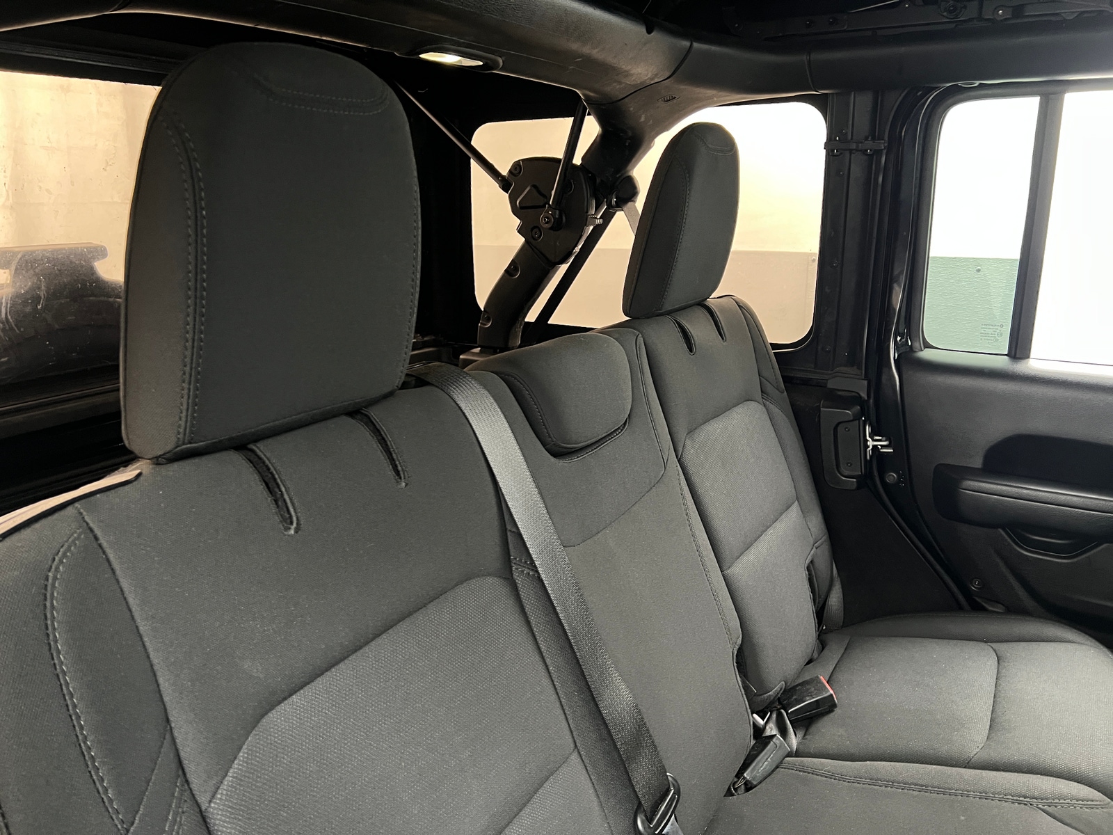 Thumbnail: 2022 Jeep Wrangler - 6