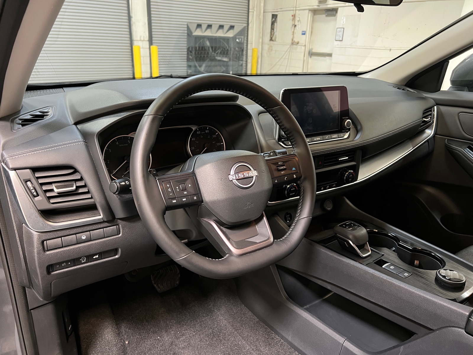 Thumbnail: 2025 Nissan Rogue - 3