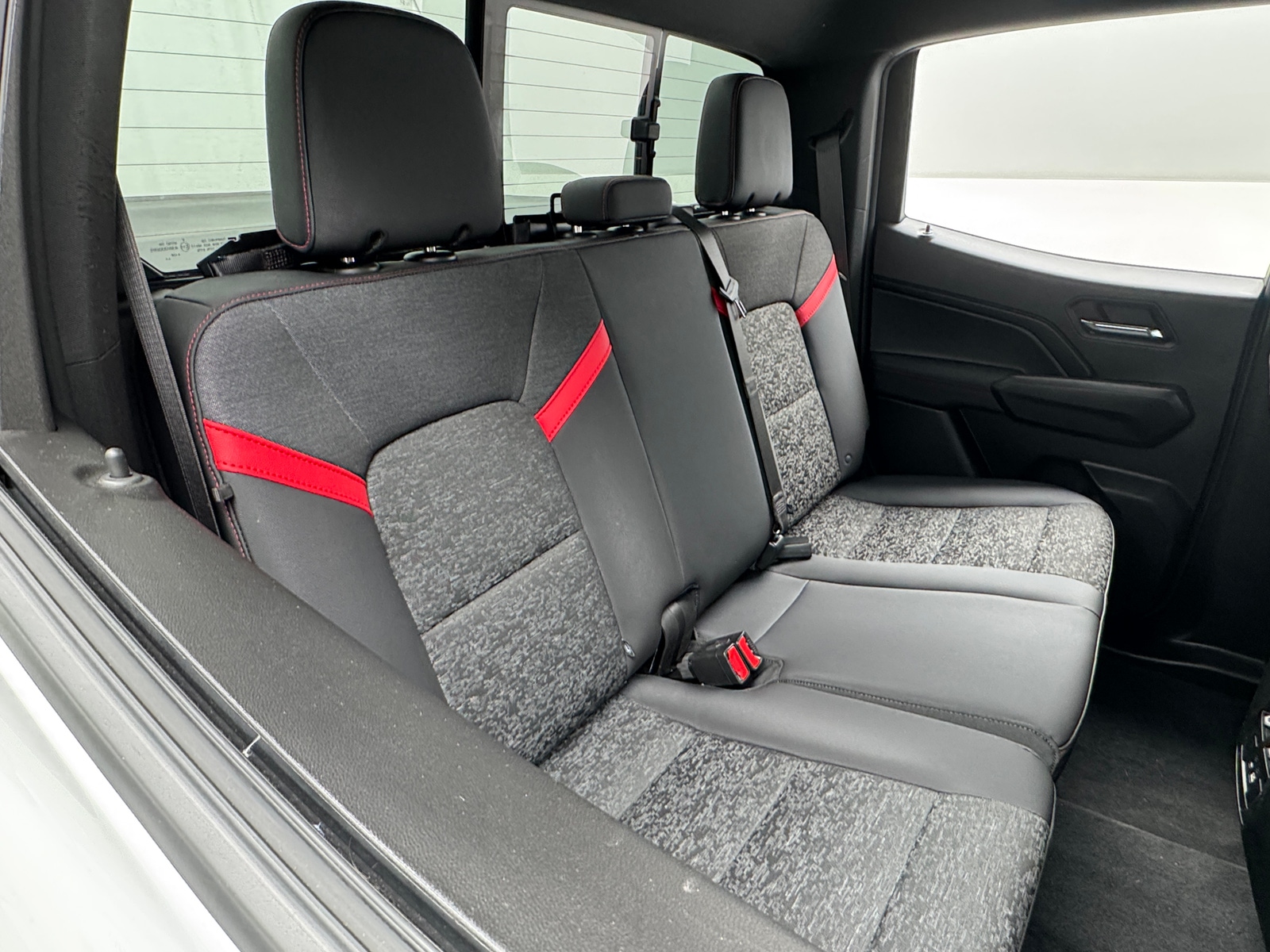 Thumbnail: 2024 Chevrolet Colorado - 6