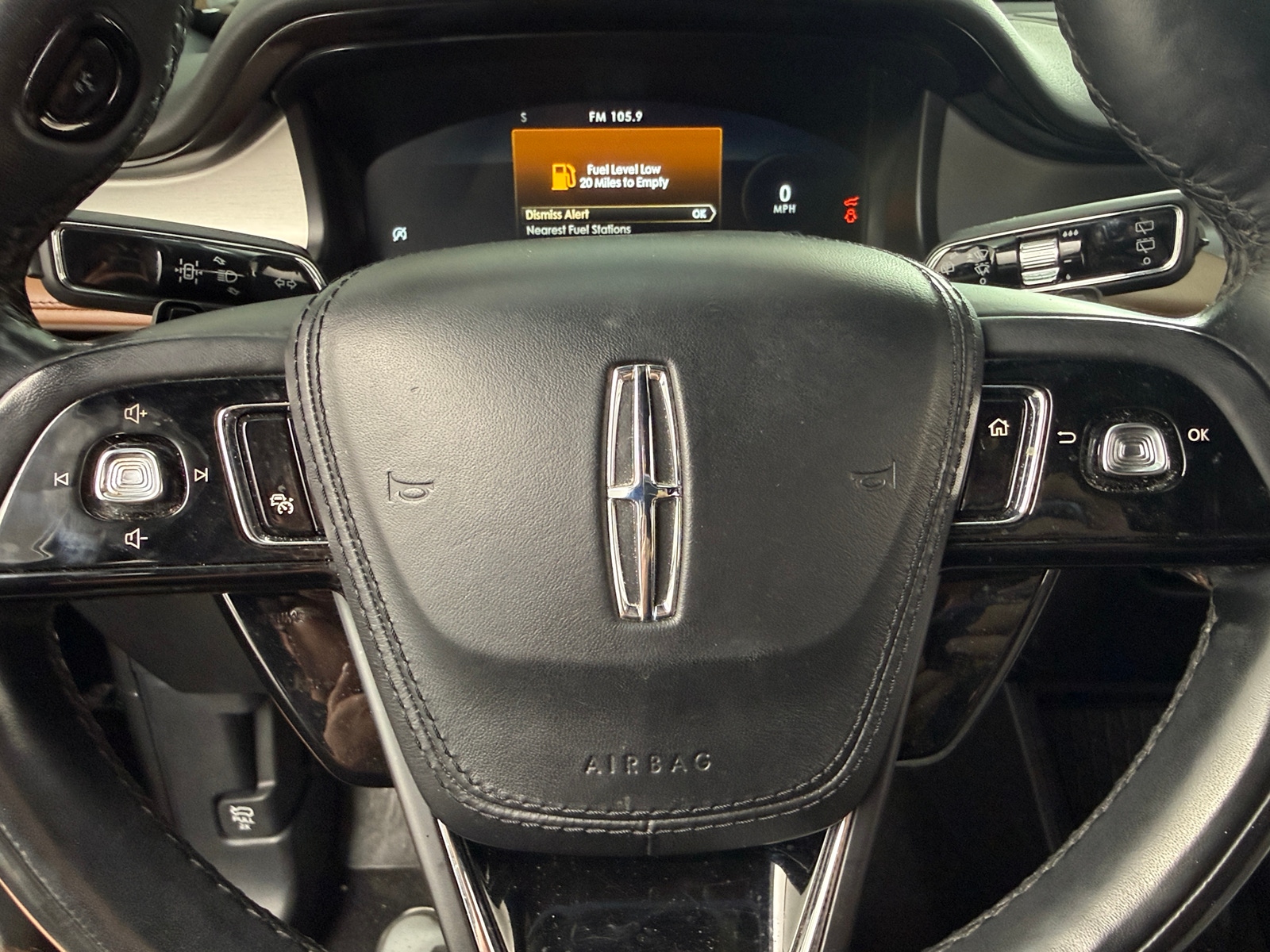 Thumbnail: 2020 Lincoln Aviator - 4