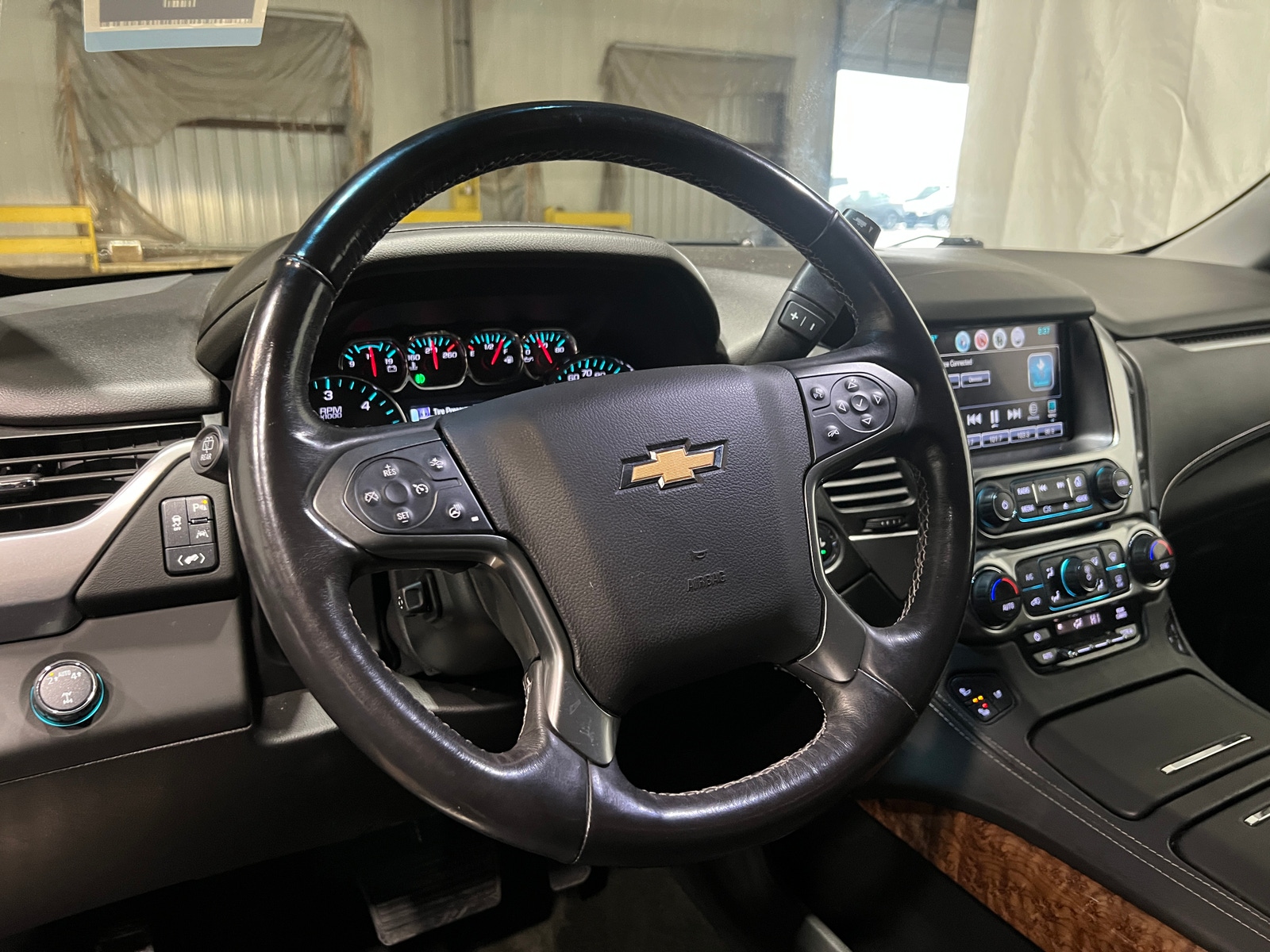 Thumbnail: 2018 Chevrolet Suburban - 4