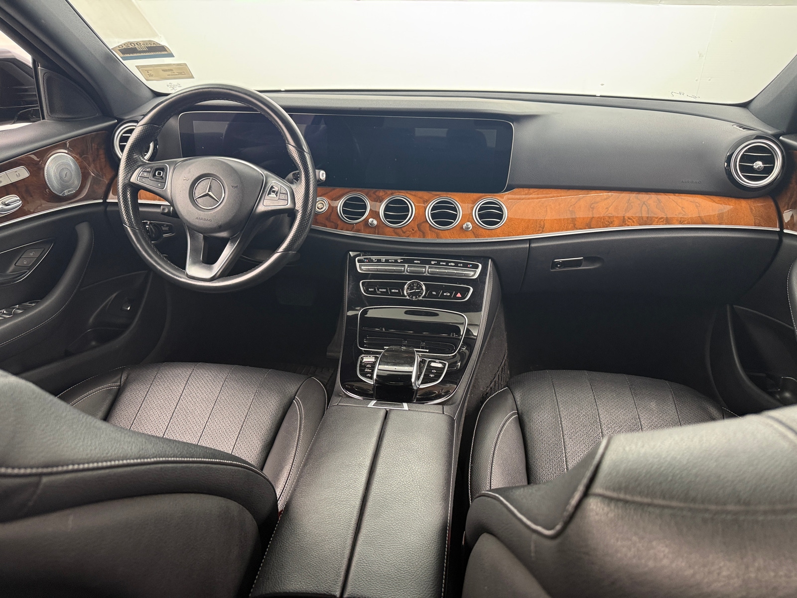 Thumbnail: 2018 Mercedes-Benz E-Class - 2