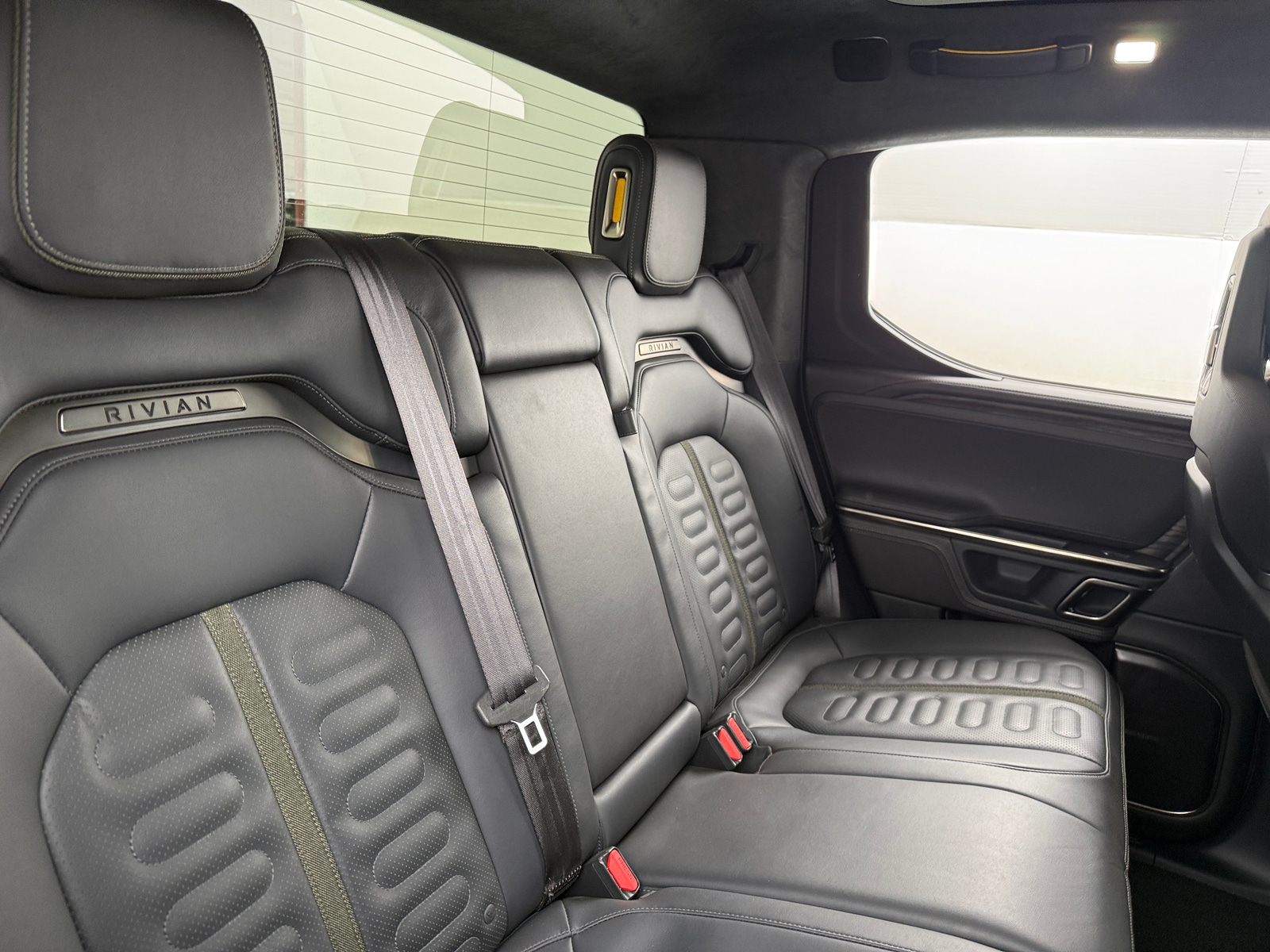 Thumbnail: 2022 Rivian R1T - 5