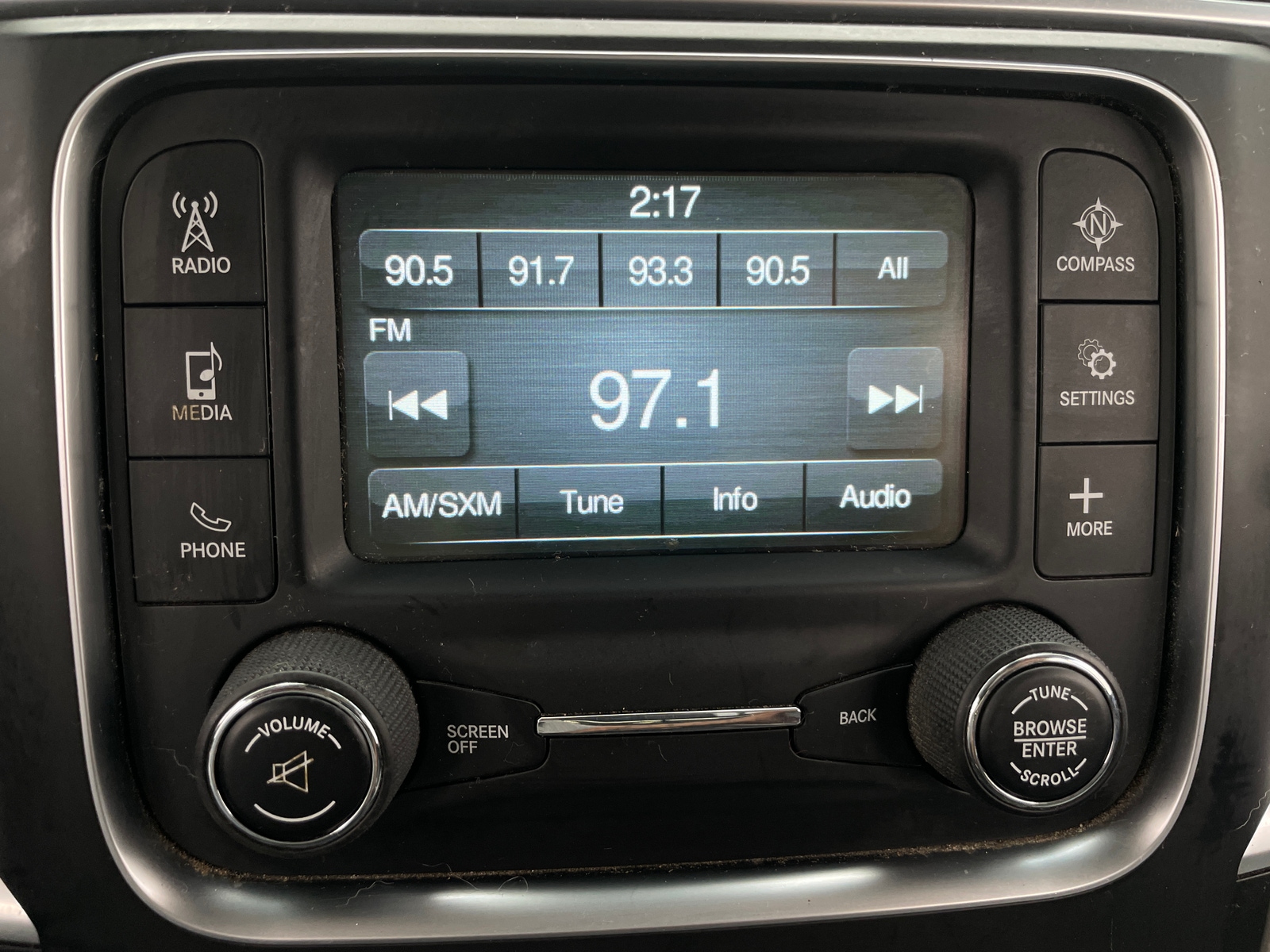 Thumbnail: 2019 RAM 1500 Classic - 4