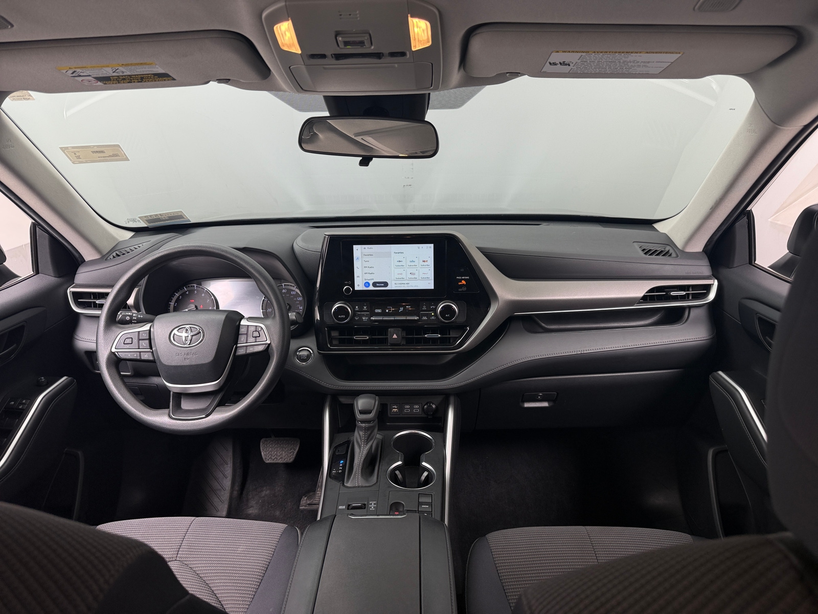 Thumbnail: 2023 Toyota Highlander - 3