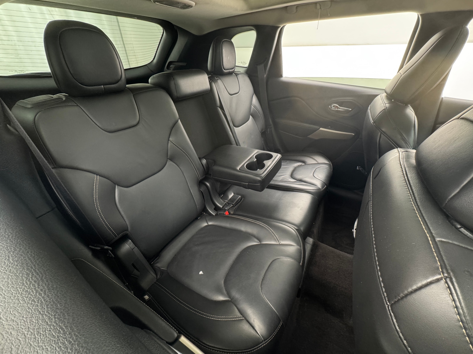 Thumbnail: 2018 Jeep Cherokee - 5