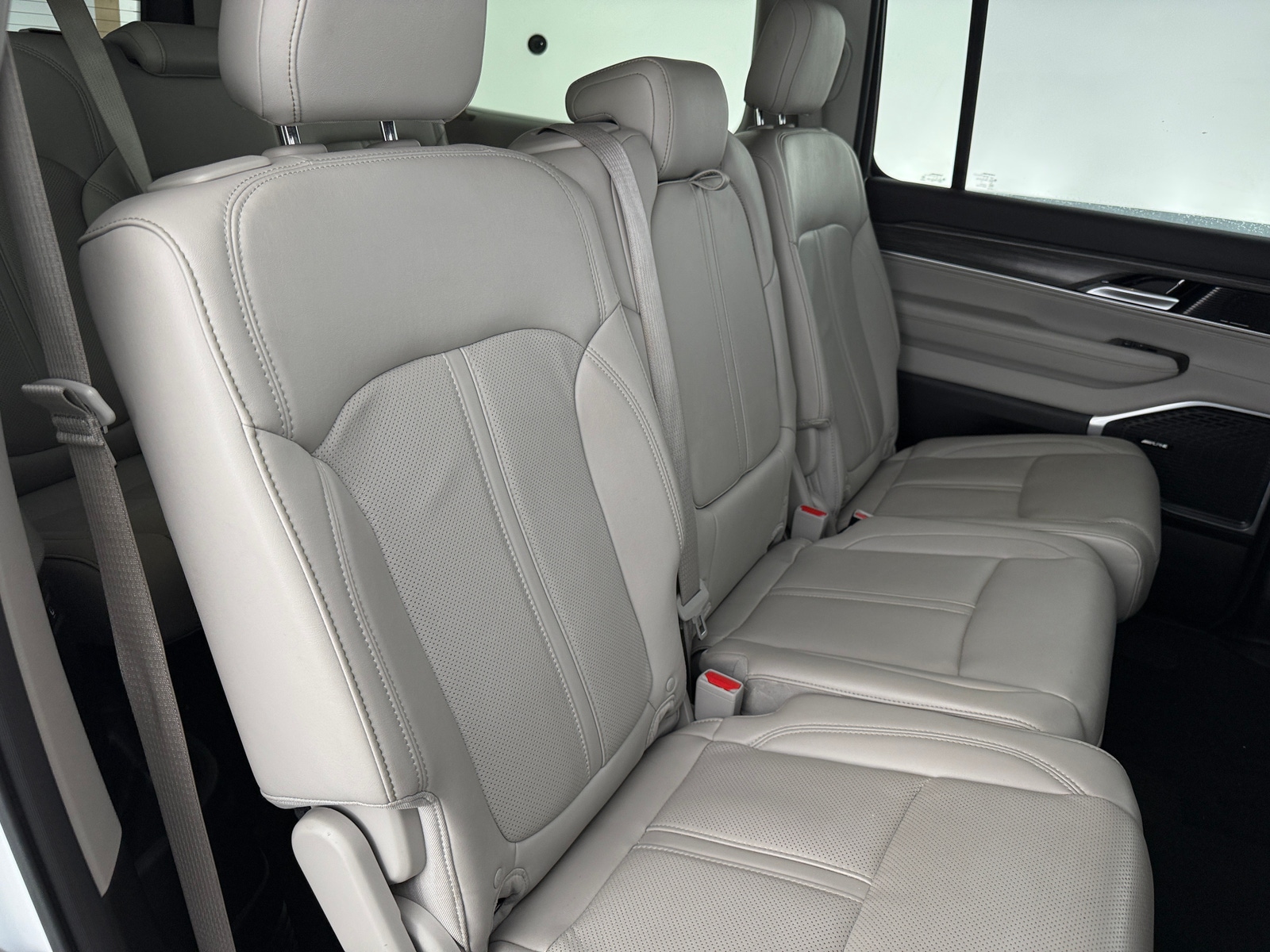 Thumbnail: 2024 Jeep Wagoneer - 5