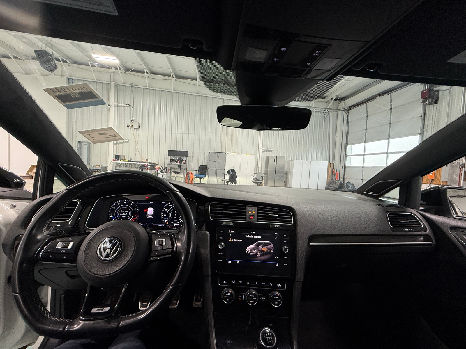 Thumbnail: 2018 Volkswagen Golf - 2