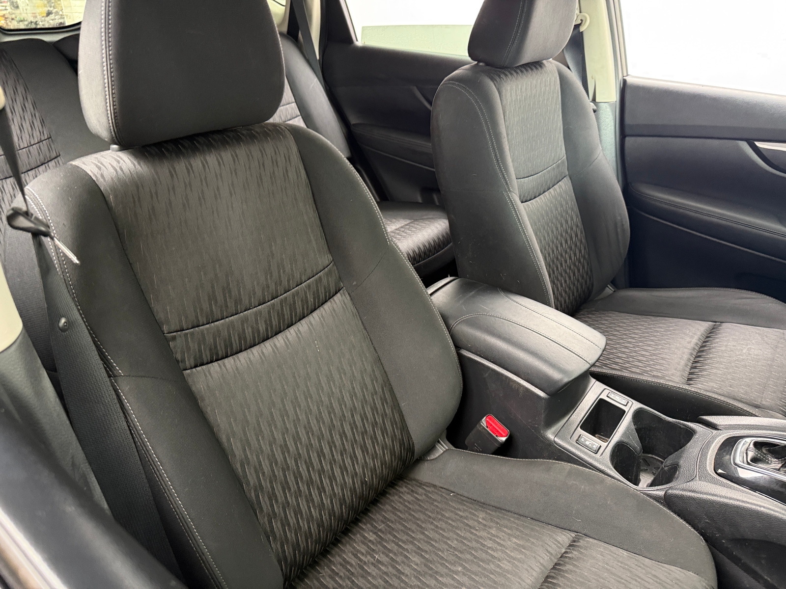 Thumbnail: 2017 Nissan Rogue - 2