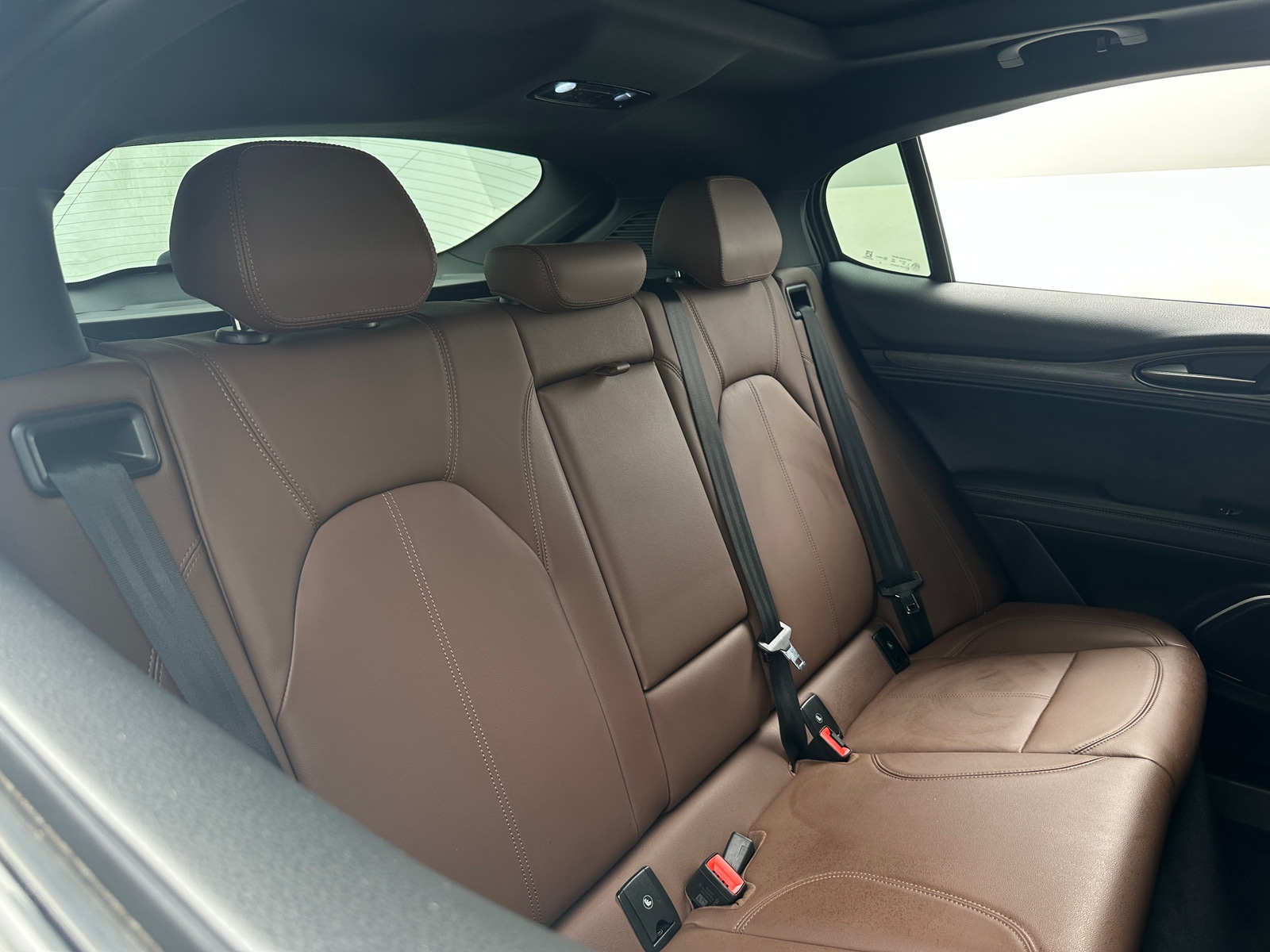 Thumbnail: 2022 Alfa Romeo Stelvio - 5