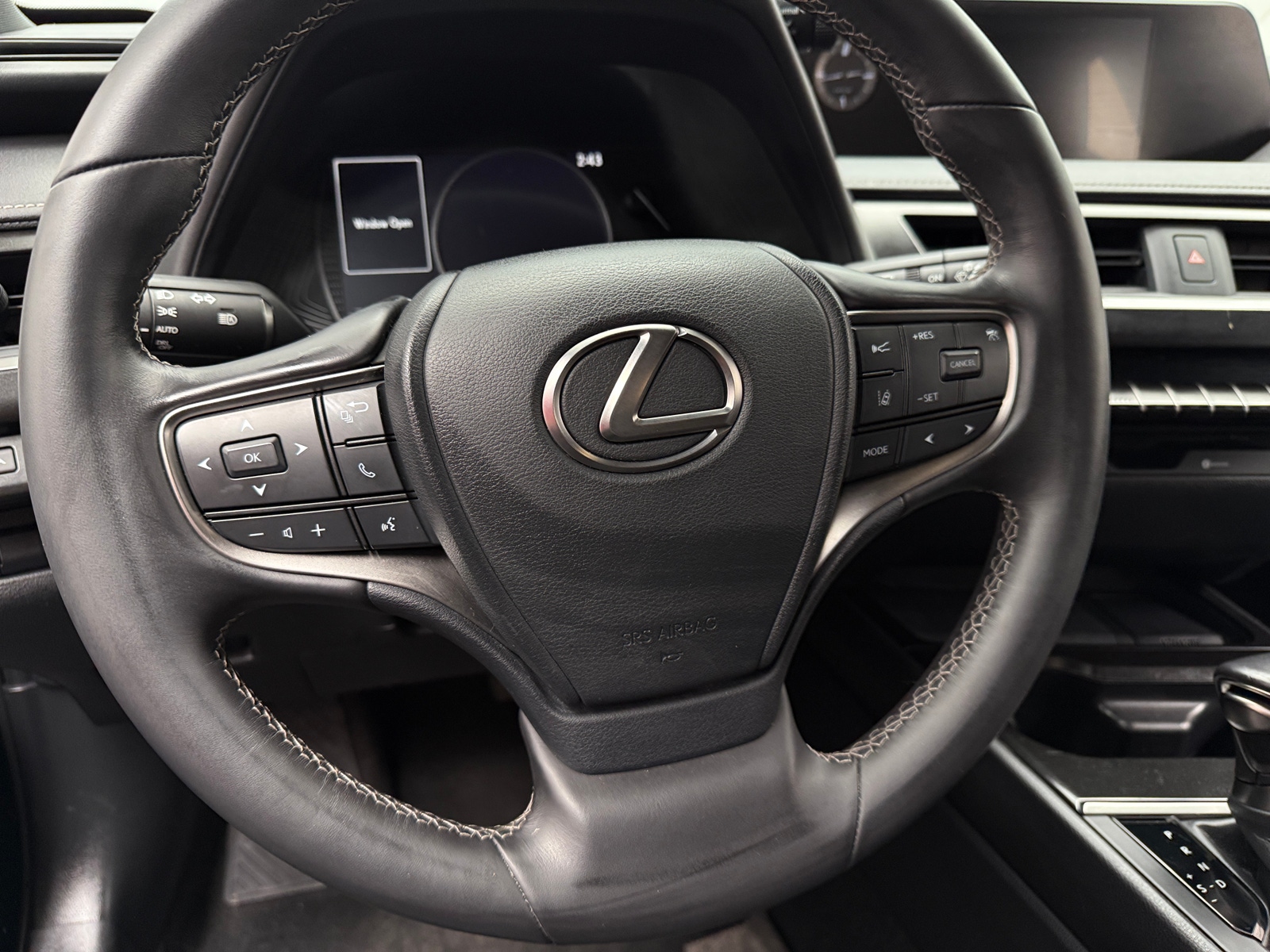 Thumbnail: 2022 Lexus UX - 4