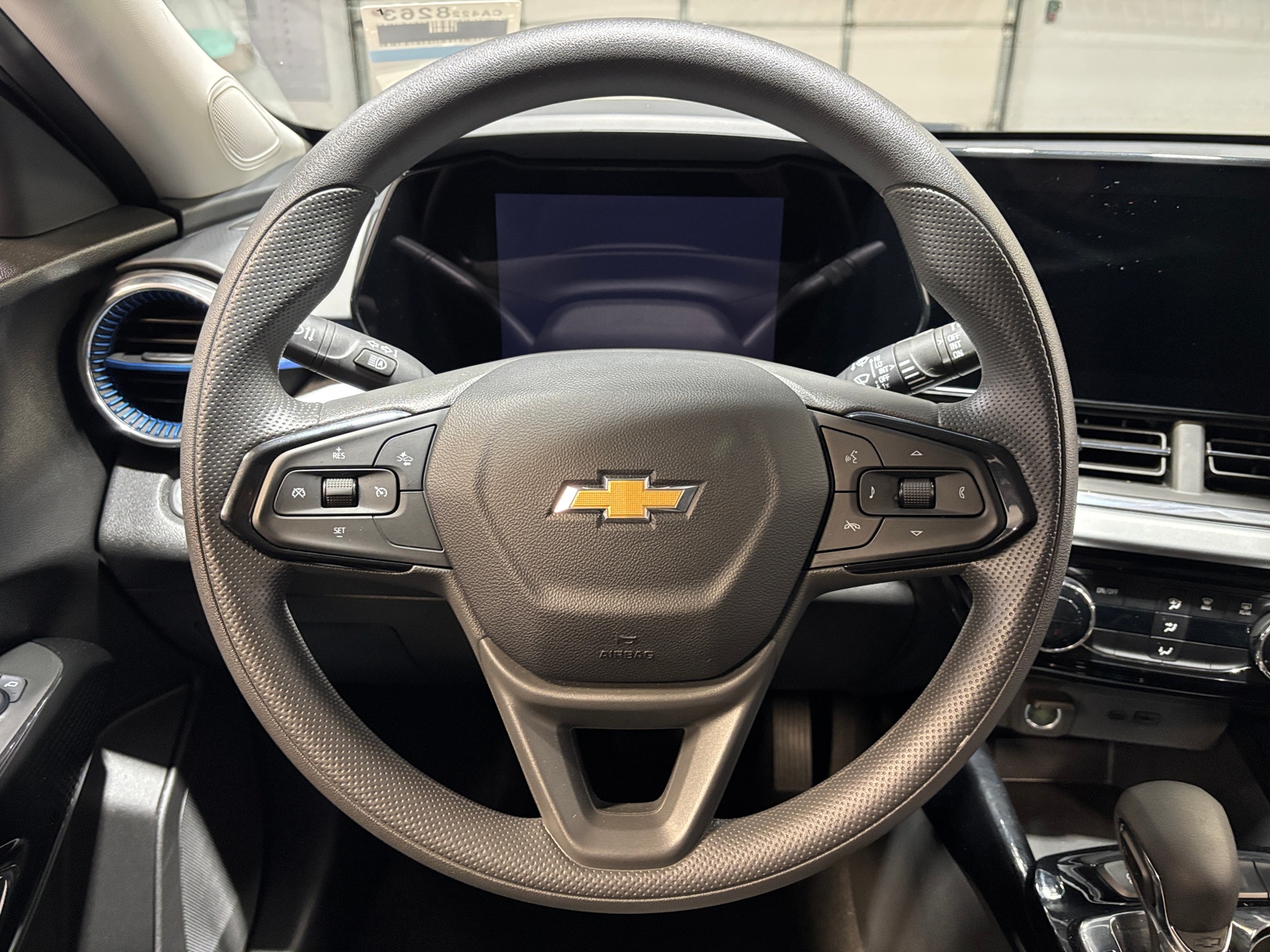 Thumbnail: 2025 Chevrolet Trax - 5