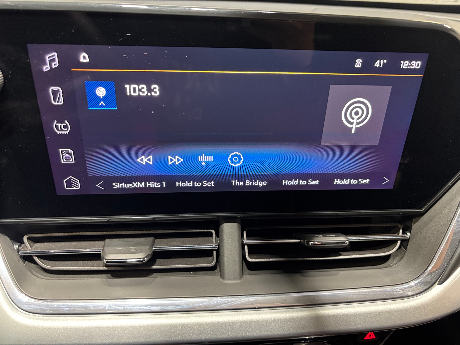 Thumbnail: 2025 Chevrolet Trax - 4