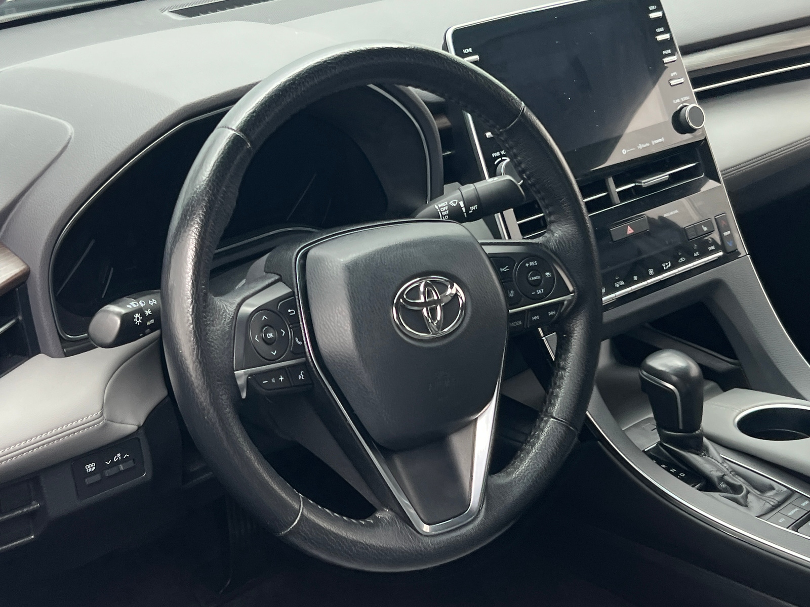 Thumbnail: 2020 Toyota Avalon - 4