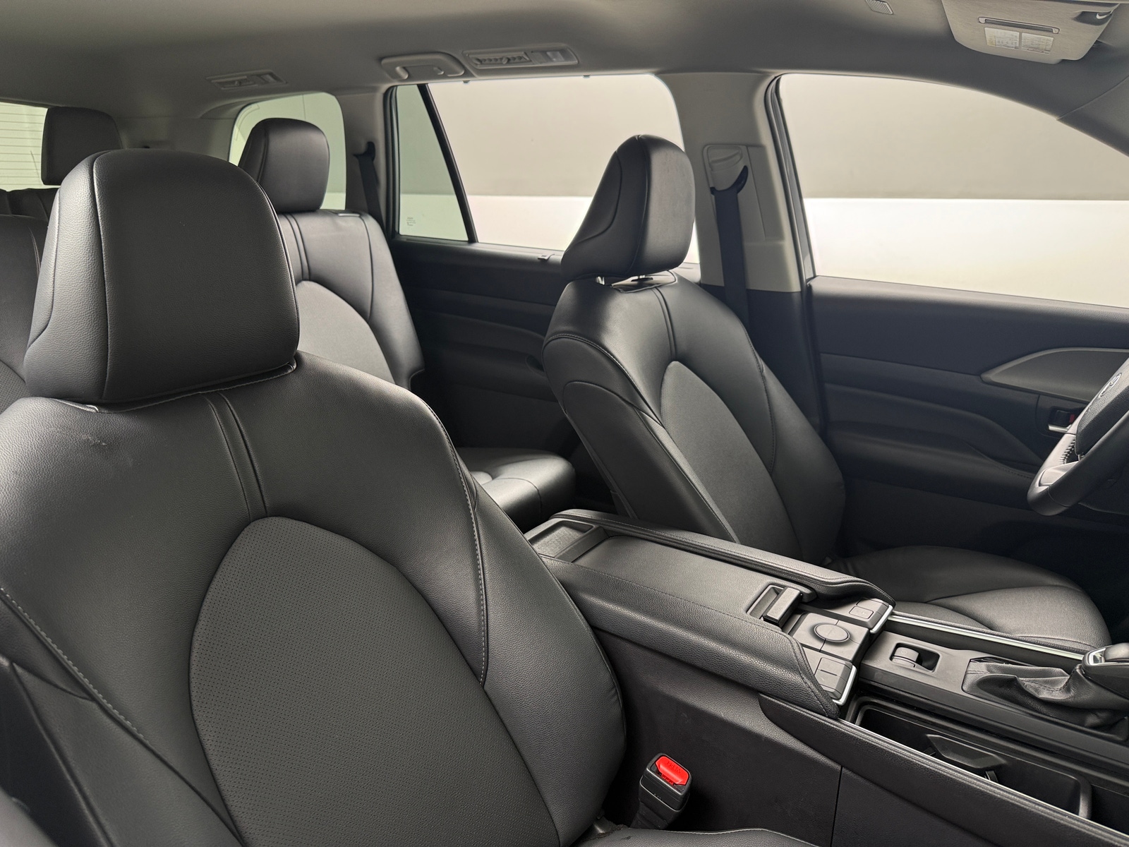 Thumbnail: 2025 Toyota Grand Highlander - 2