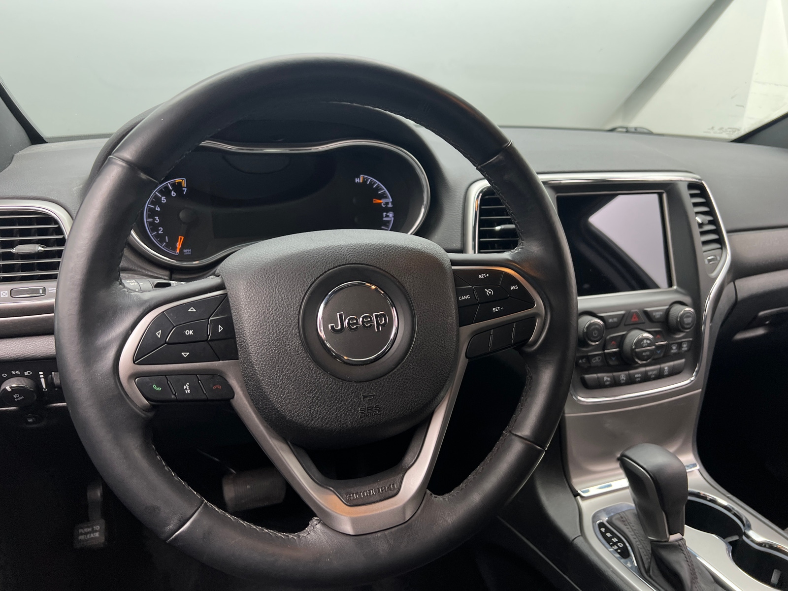 Thumbnail: 2018 Jeep Grand Cherokee - 5