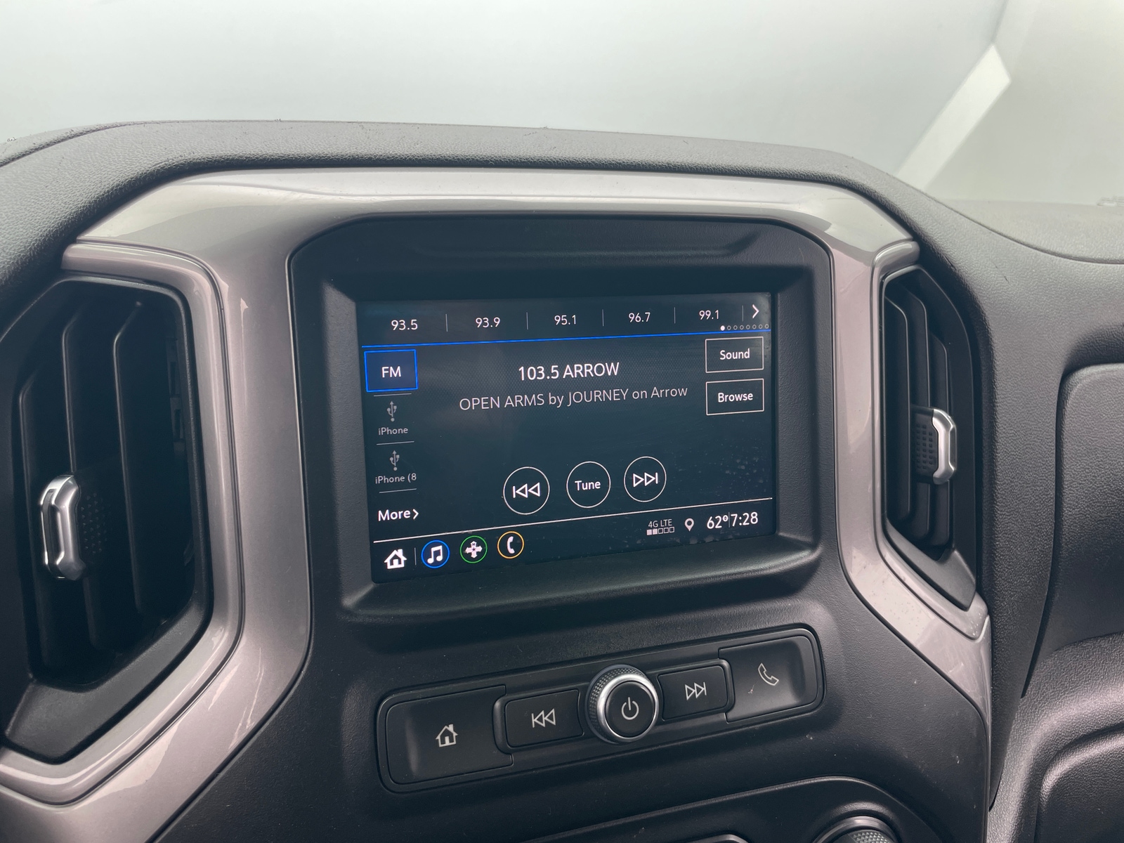 Thumbnail: 2021 Chevrolet Silverado 2500 - 3