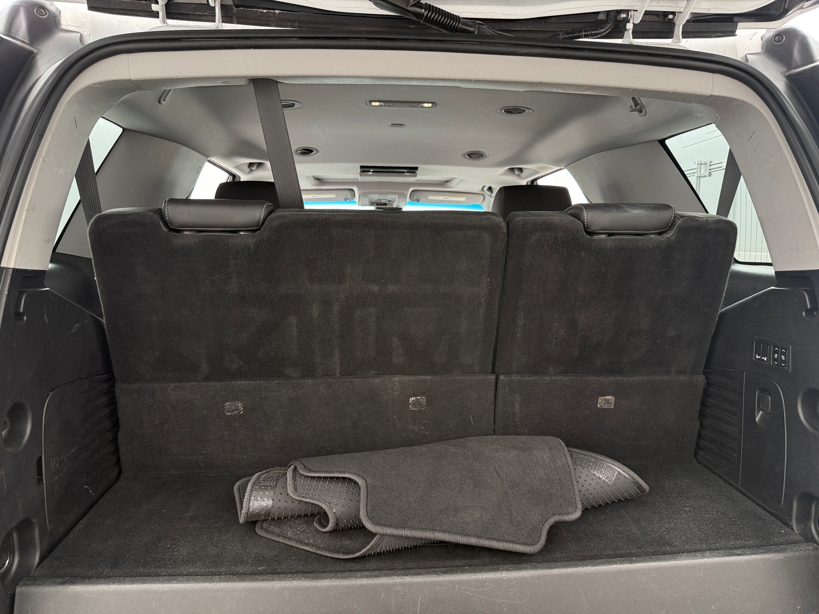 Thumbnail: 2019 Chevrolet Tahoe - 6