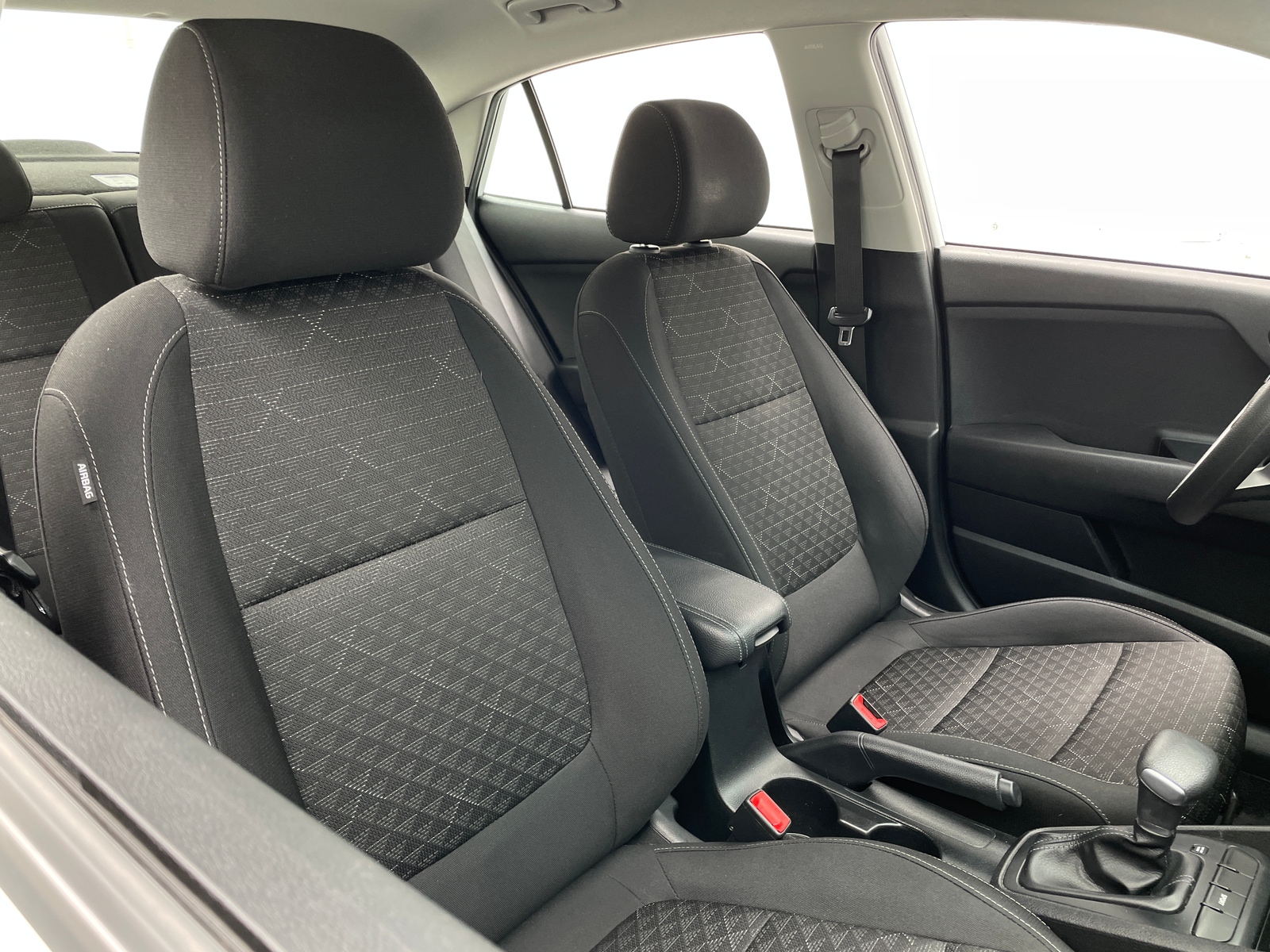 Thumbnail: 2019 Kia Rio - 2