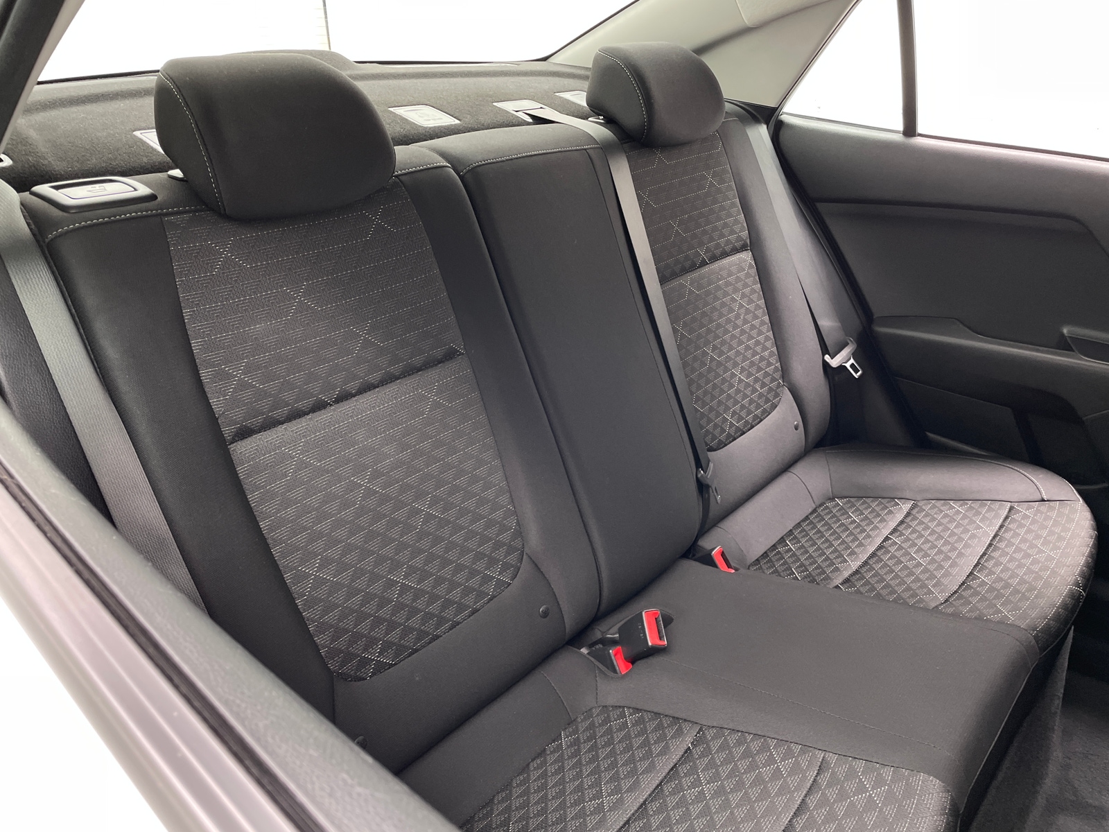 Thumbnail: 2019 Kia Rio - 6