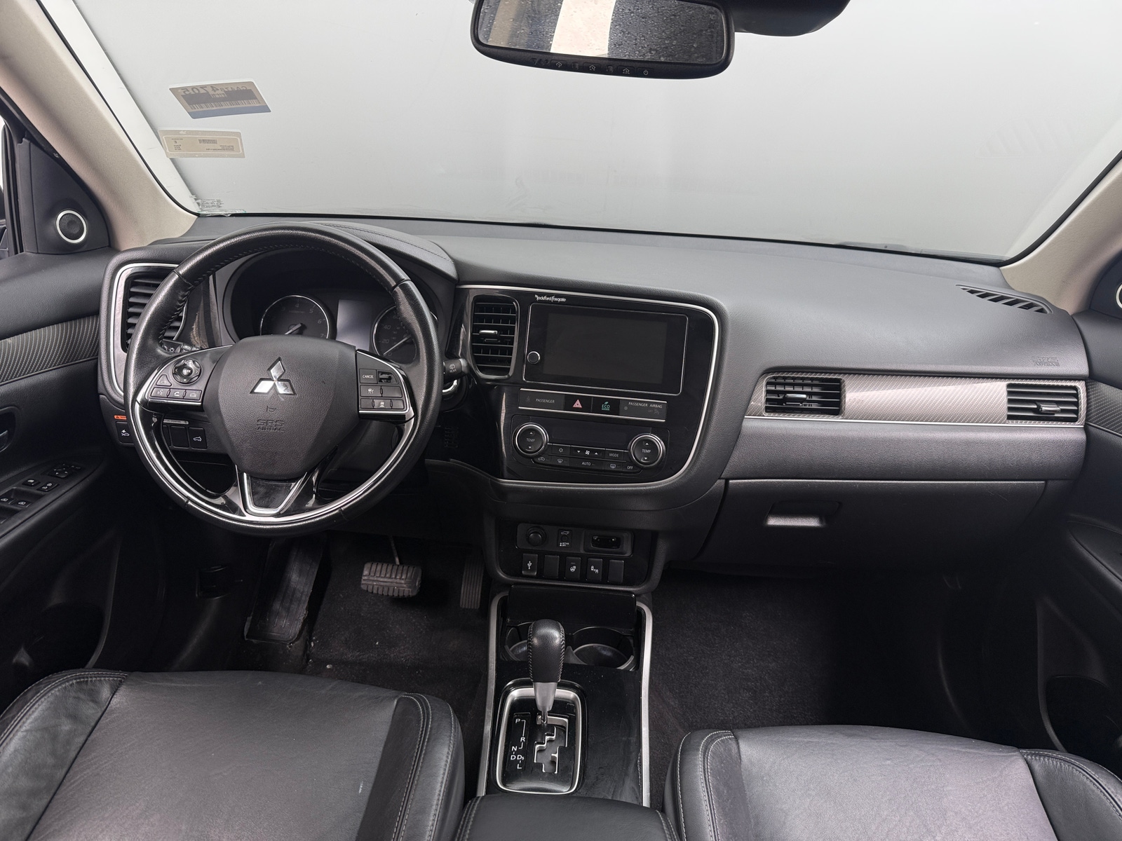 Thumbnail: 2019 Mitsubishi Outlander - 2