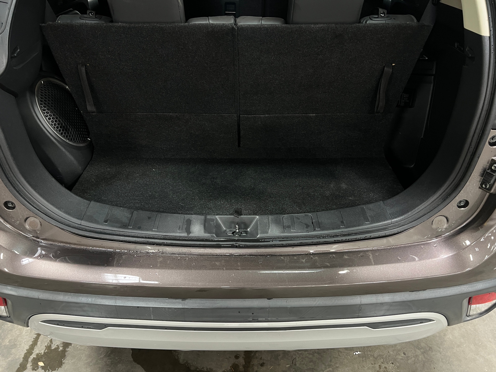 Thumbnail: 2019 Mitsubishi Outlander - 6