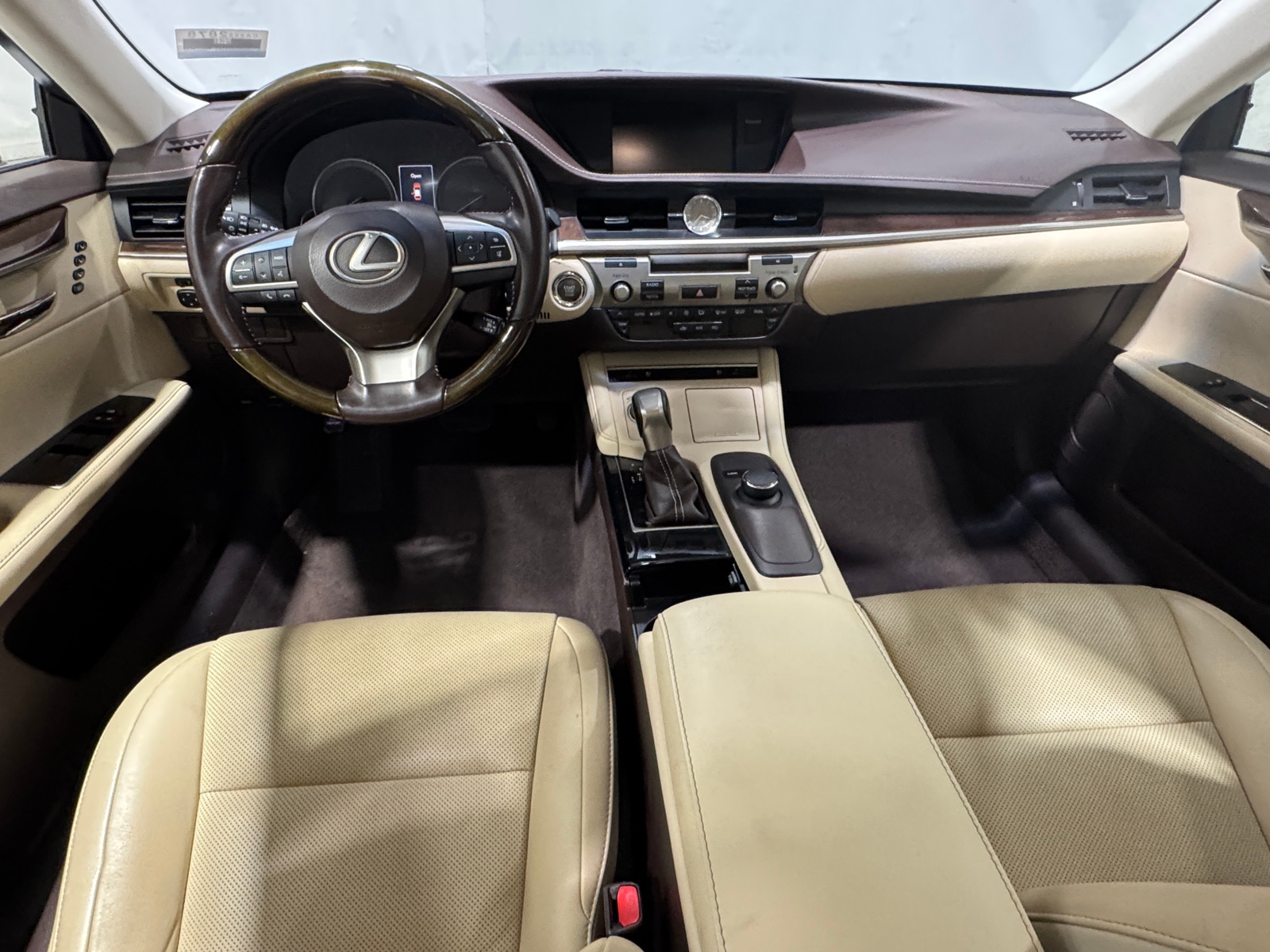 Thumbnail: 2016 Lexus ES - 2