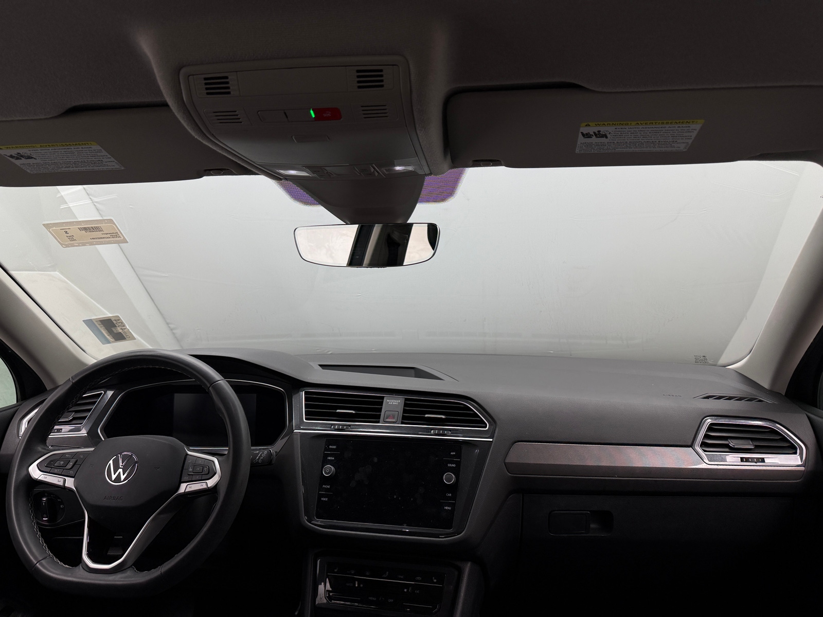 Thumbnail: 2022 Volkswagen Tiguan - 2