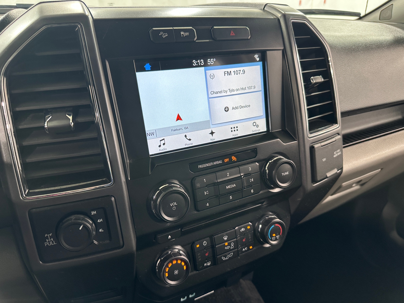 Thumbnail: 2017 Ford Econoline - 4