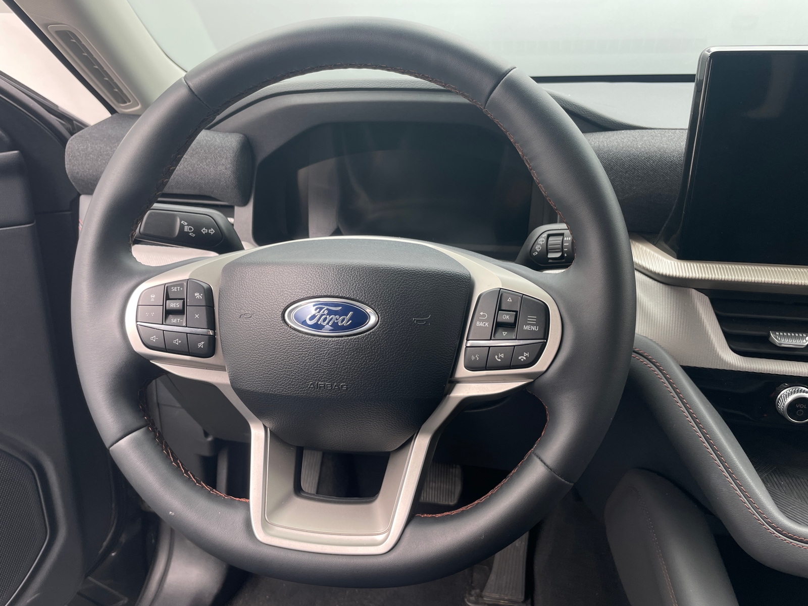 Thumbnail: 2025 Ford Explorer - 5