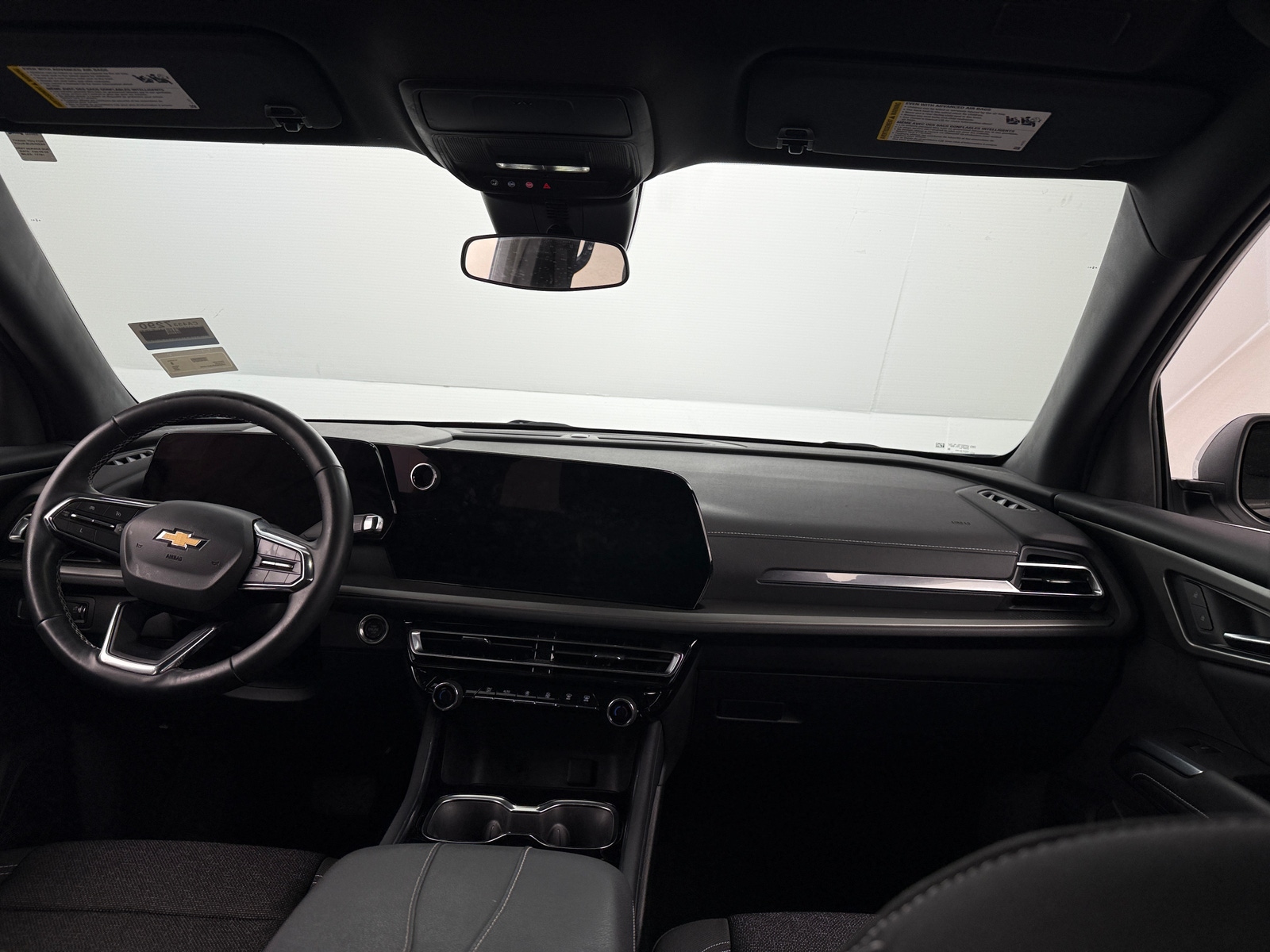 Thumbnail: 2024 Chevrolet Traverse - 3