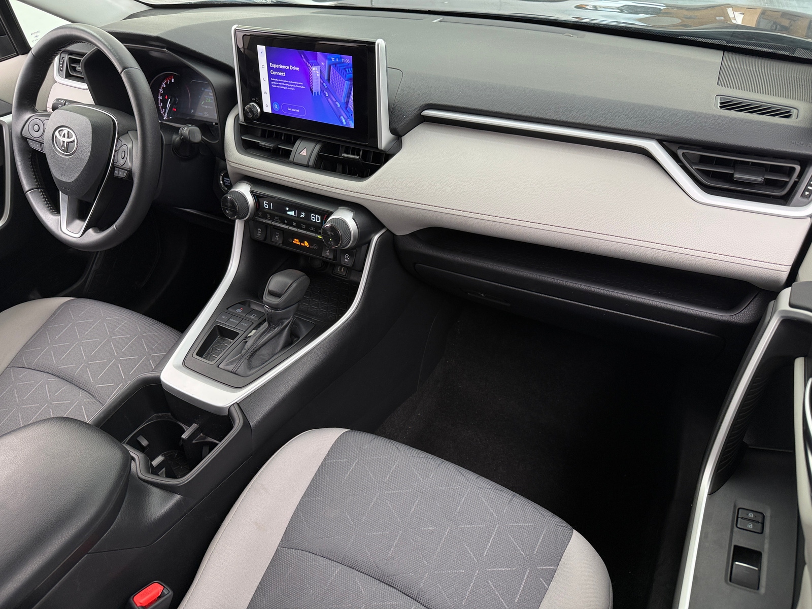 Thumbnail: 2023 Toyota RAV4 - 3