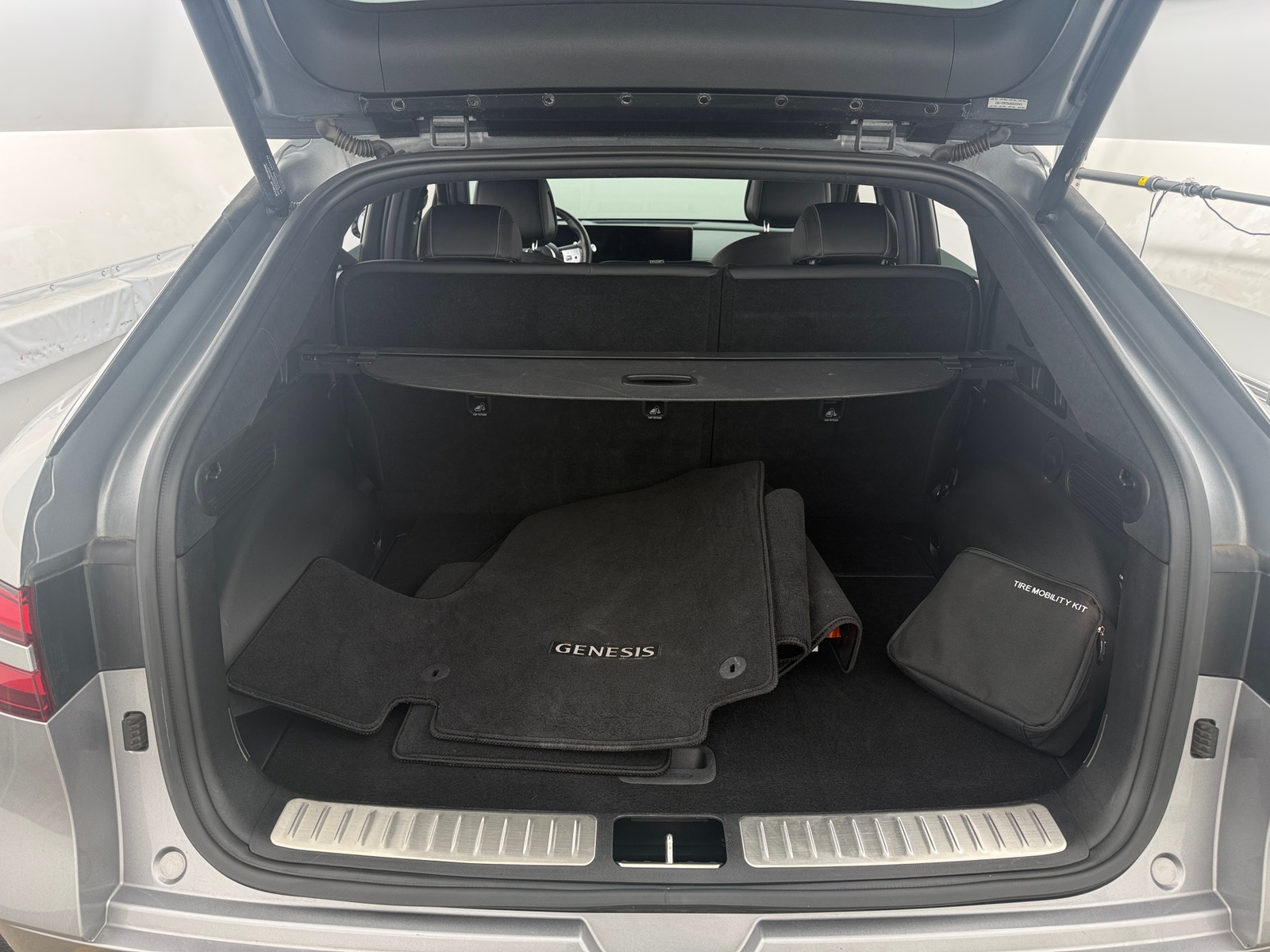 Thumbnail: 2024 Genesis GV60 - 6