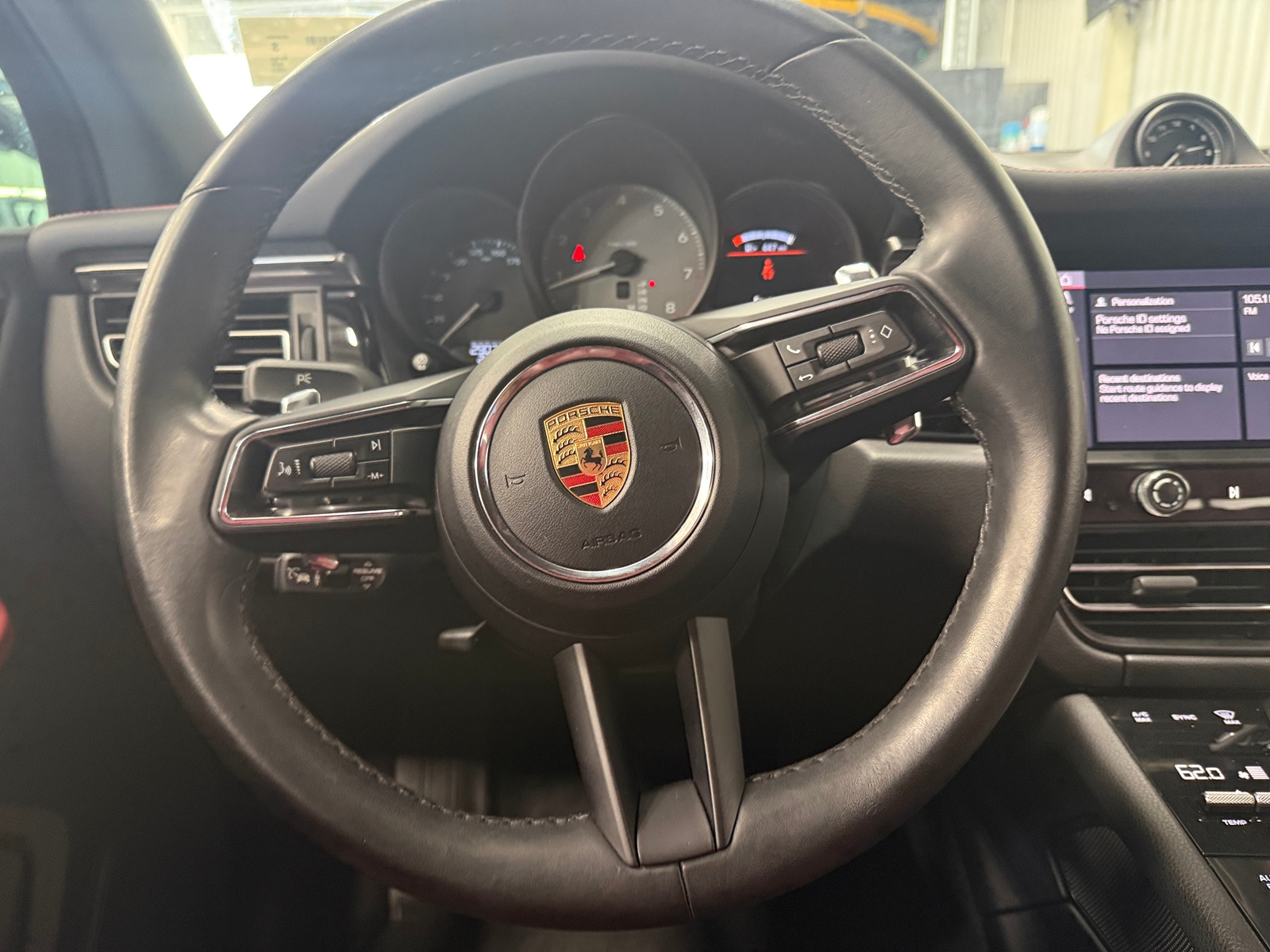 Thumbnail: 2023 Porsche Macan - 5