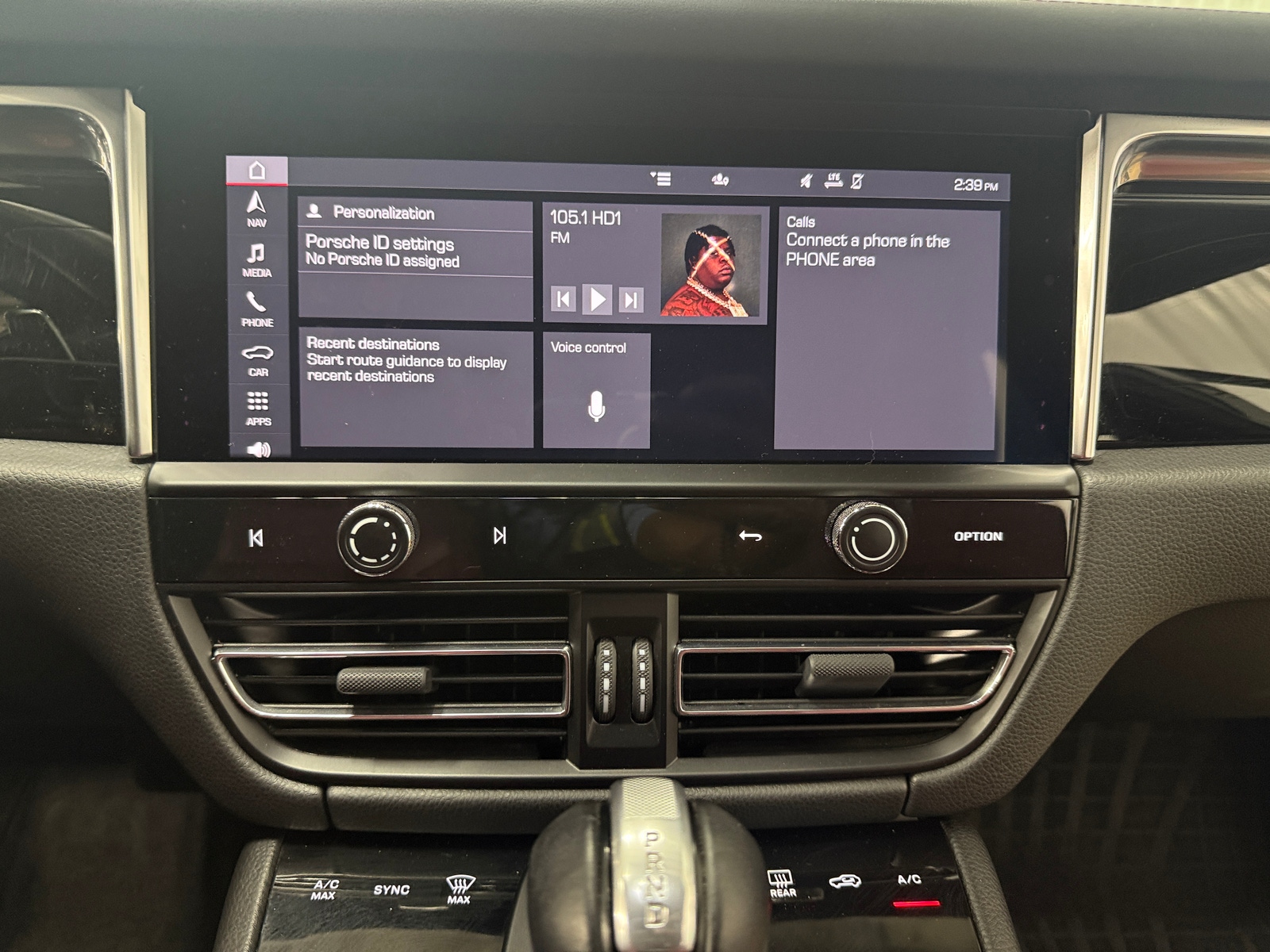 Thumbnail: 2023 Porsche Macan - 4