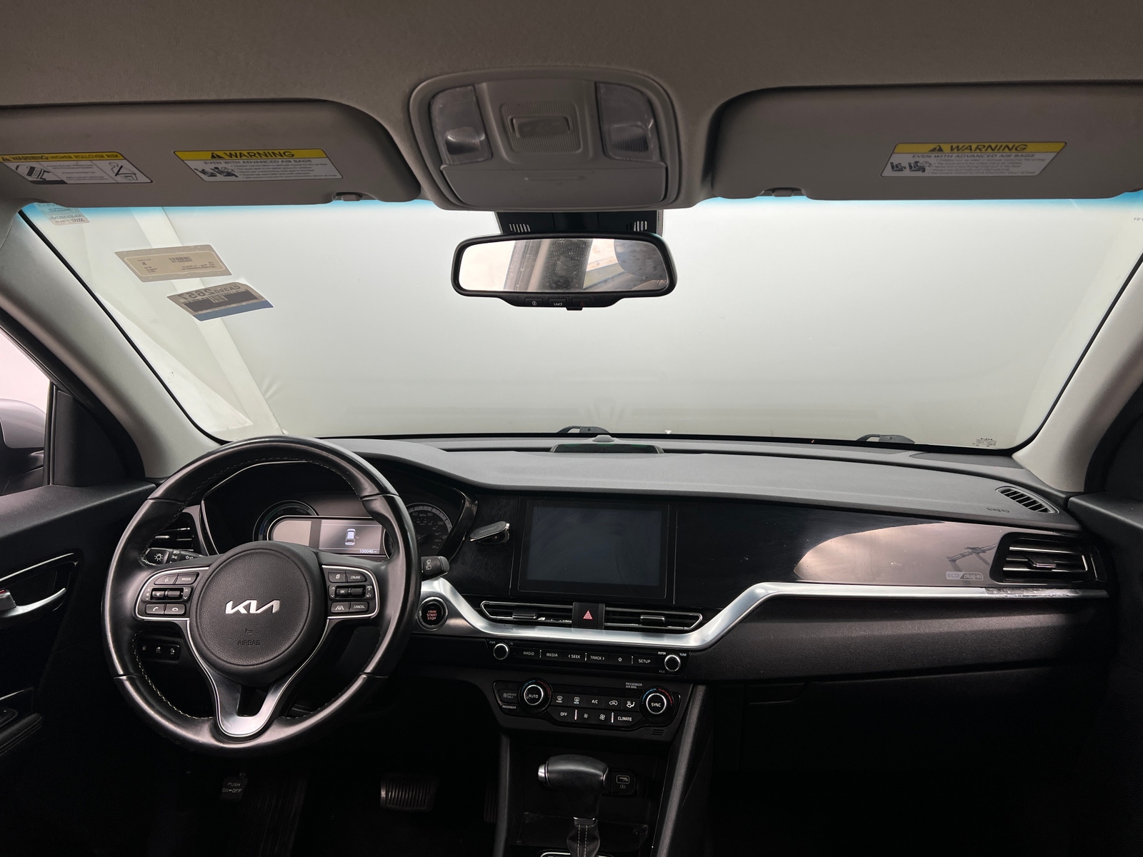 Thumbnail: 2022 Kia Niro - 3